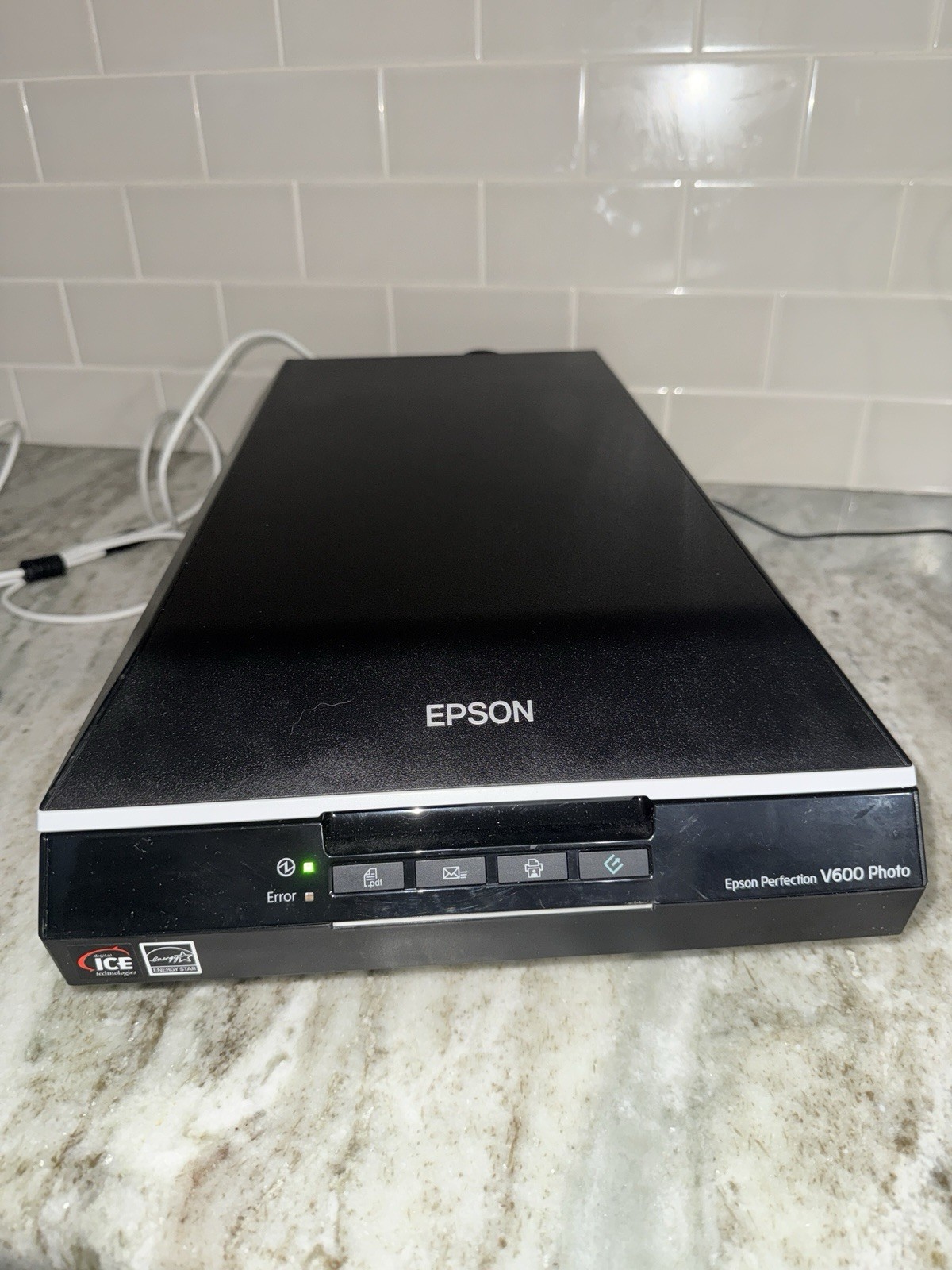 Epson Perfection V600 Photo Scanner - B11B198011 Tested W/pwr Cord And USB