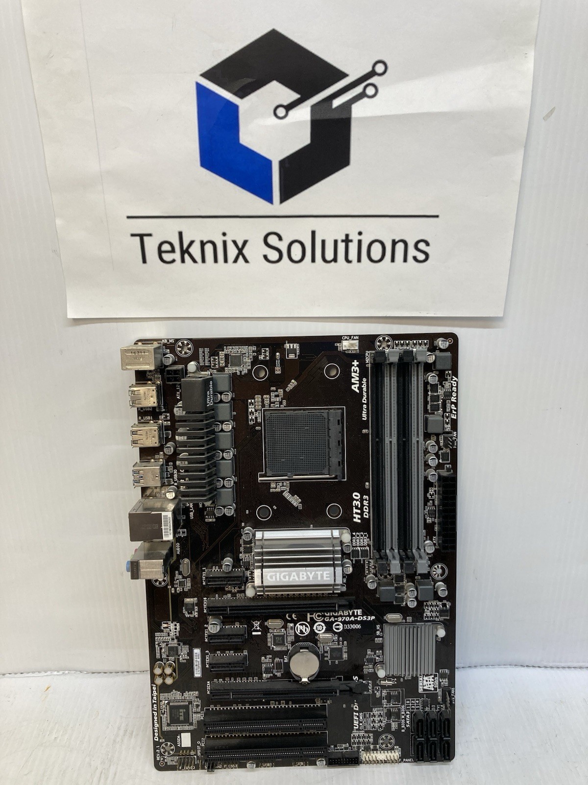 Gigabyte GA-970A-DS3P AMD AM3+ DDR3 ATX Motherboard - PLEASE READ