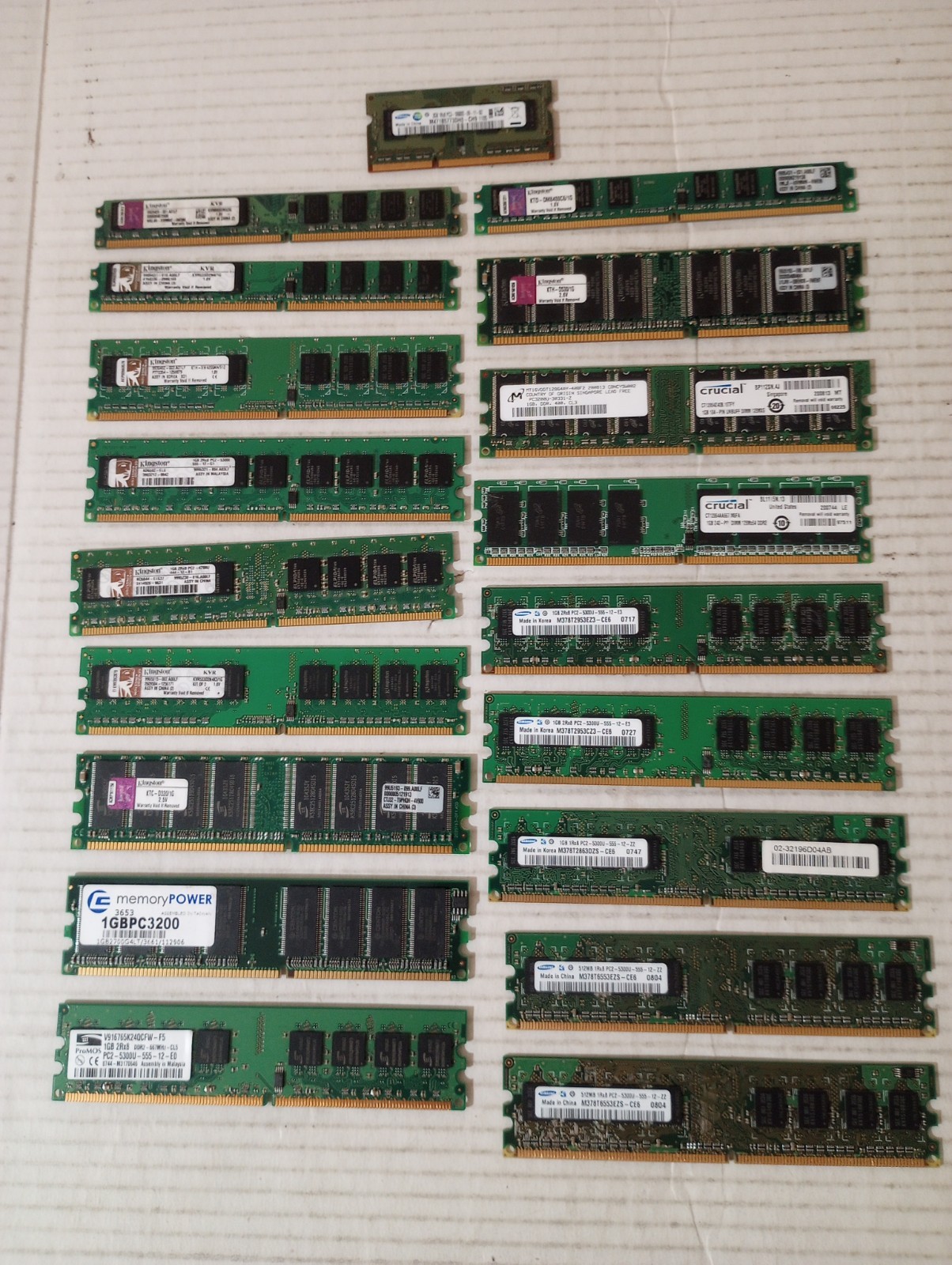 Lot Of 19 DDR1 DDR2 Ram Mixed Brands Samsung Kingston Crucial Untested 512mb 1gb