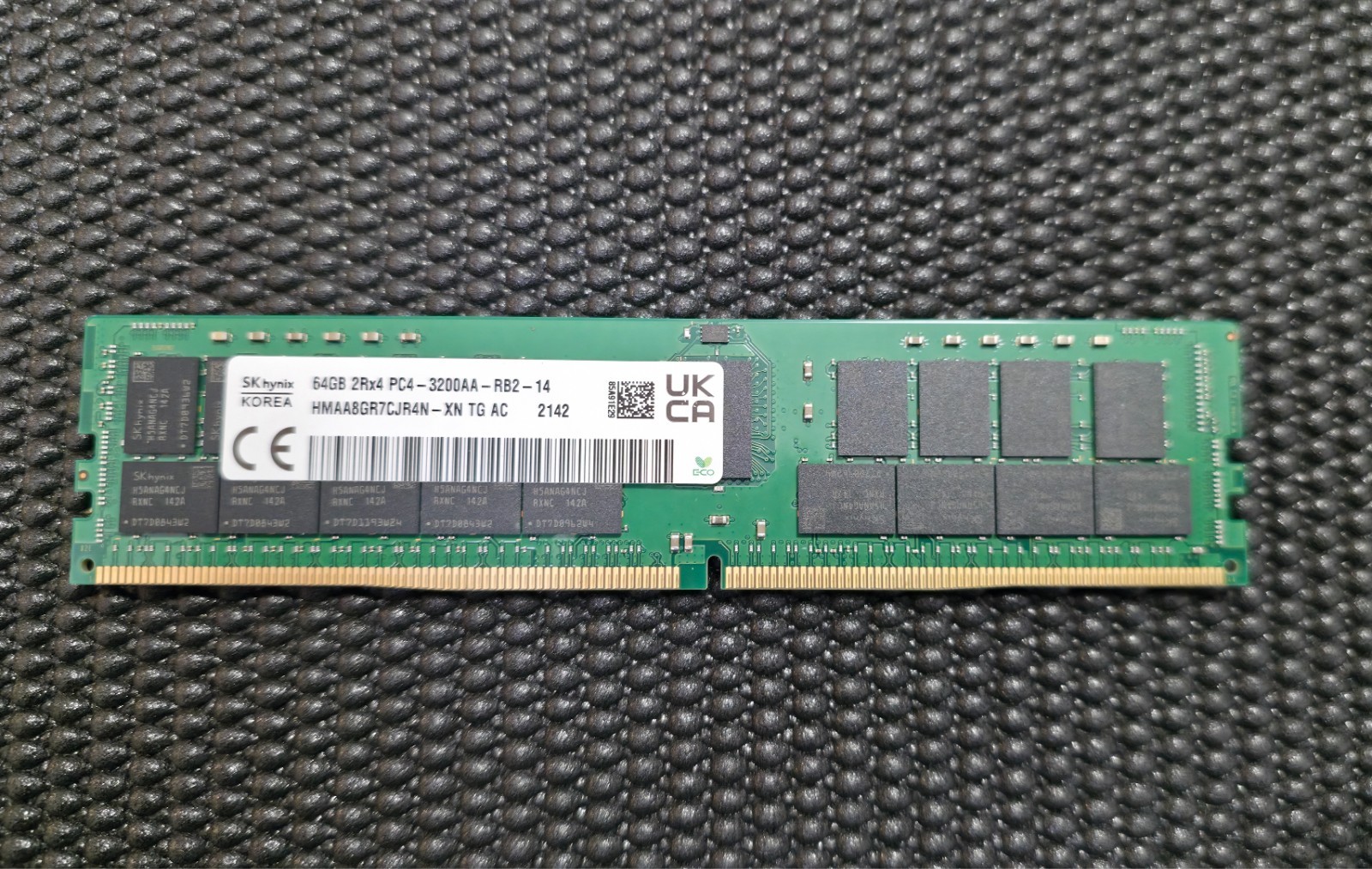 1x SK Hynix 64GB 2Rx4 PC4-3200AA-RB2-14 HMAA8GR7CJR4N-XN DIMM