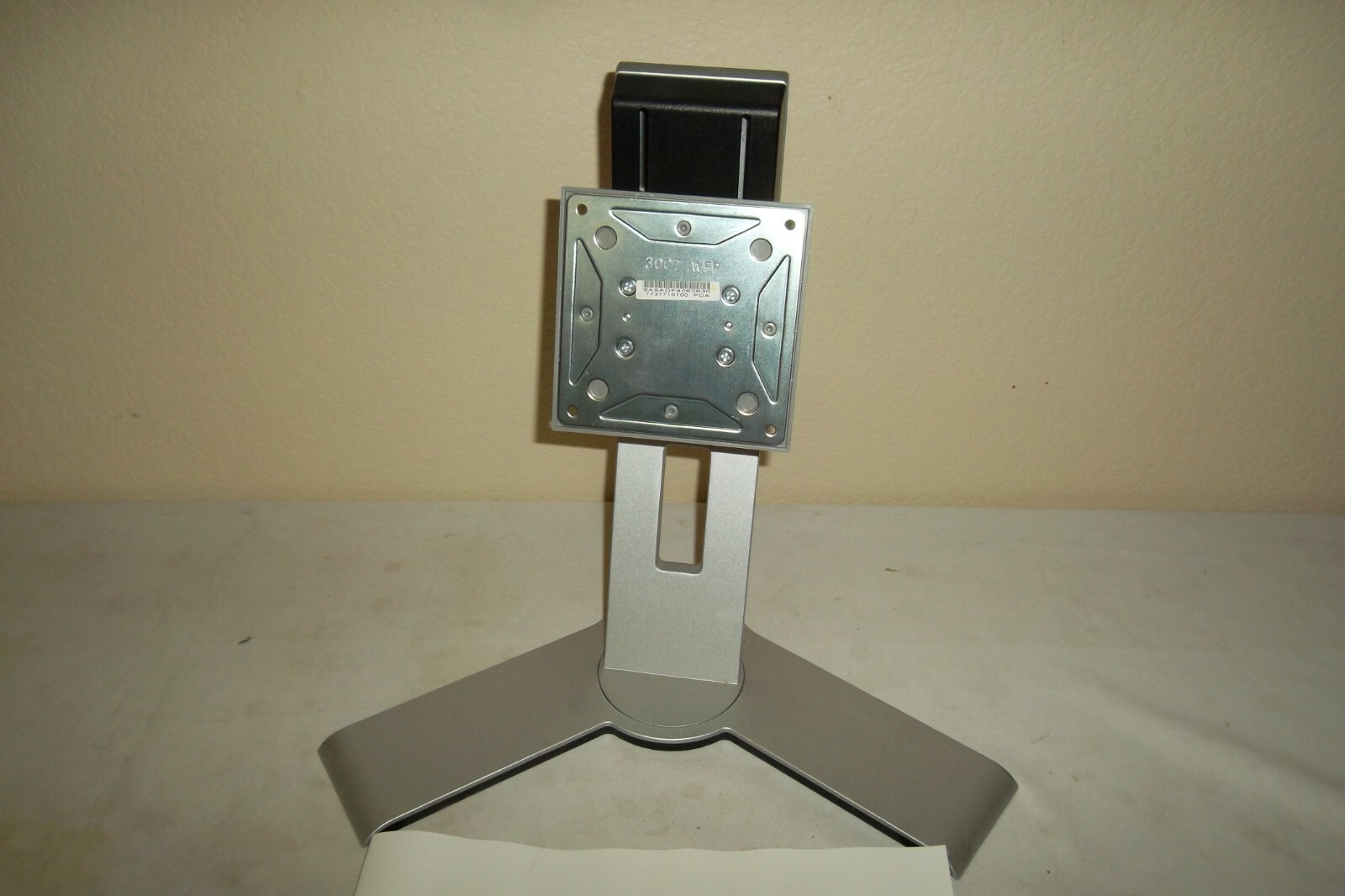 Dell 3007WFP-HC 3007WFP 30" UltraSharp LCD Monitor  Stand G744H 3007WFPt YW258
