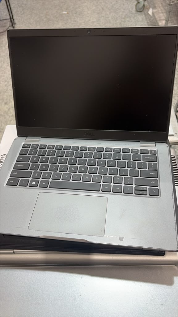 Dell Latitude 3340 13.3" i7-1355U 1.3GHz 16GB - 256GB NVMe SSD - Win11P **READ**