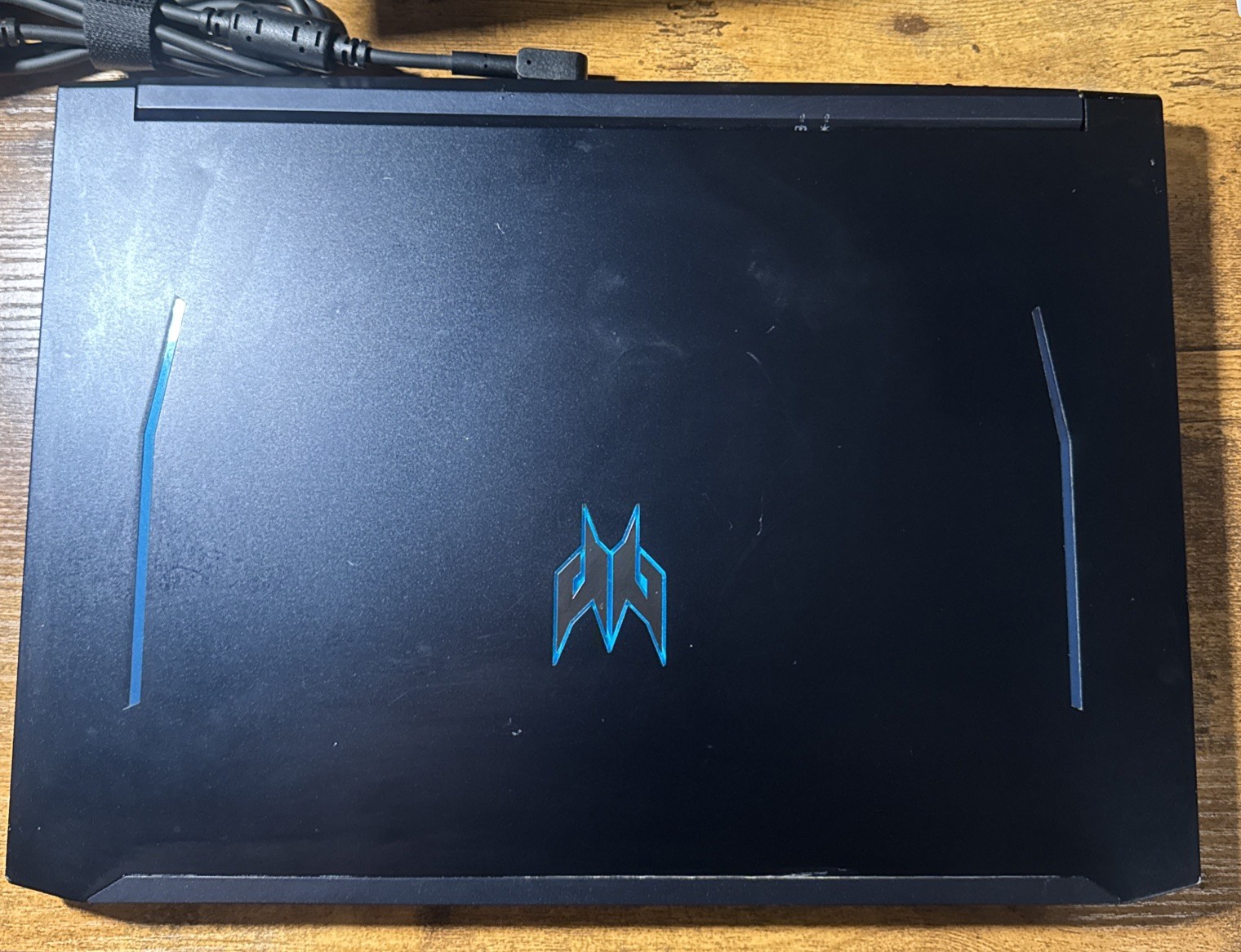 Acer Predator Helios 300 PH315-53 i7 10750H 2.6GHz 16GB RAM 500GB RTX 2060 Read
