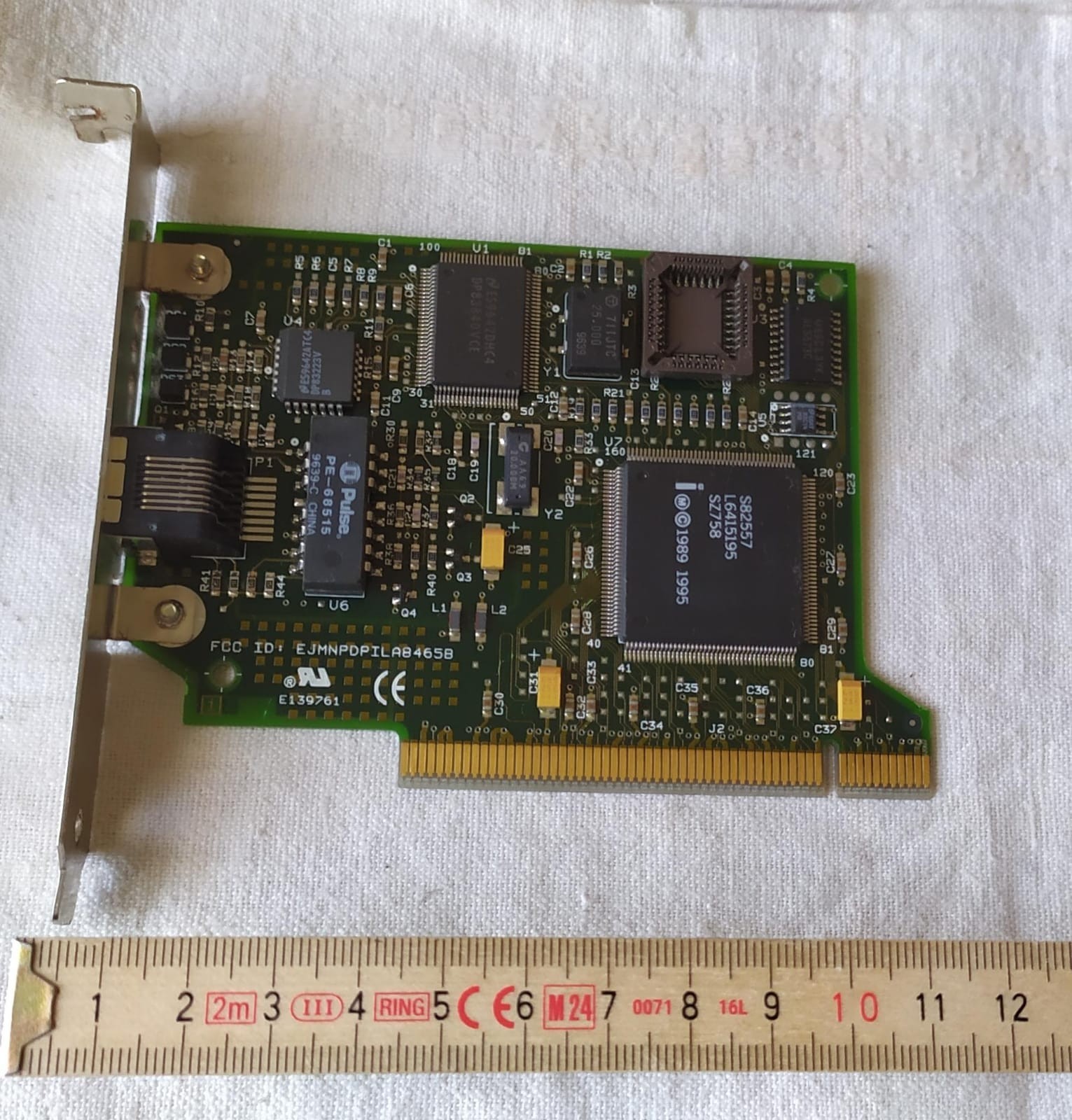 Vintage Intel EtherExpress PRO/100B PCI Adapter (TP) Network Card