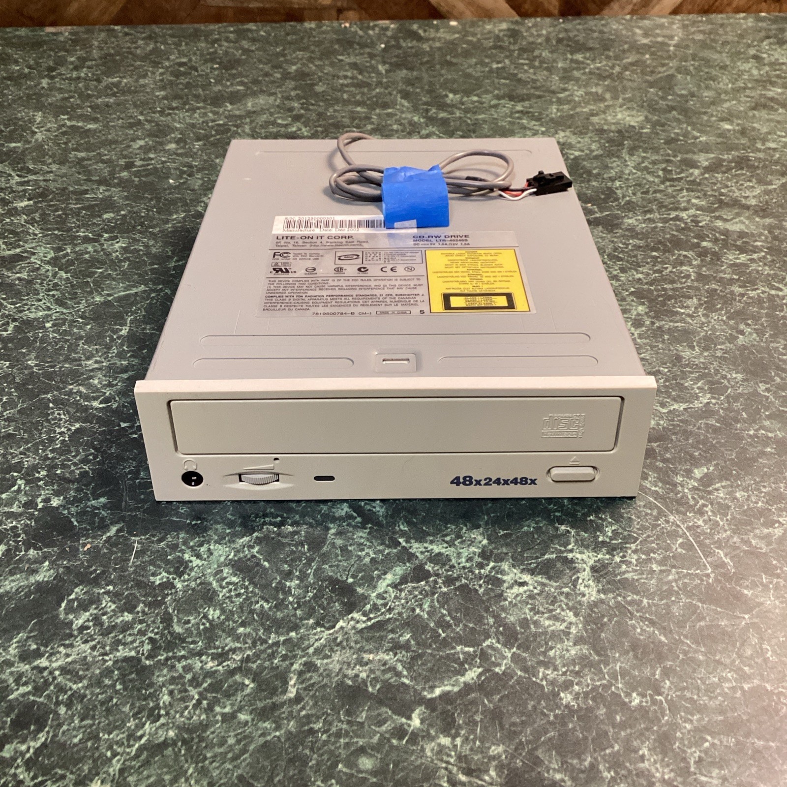 Lite-On It Corp LTR-48246S CD-RW DRIVE Tan Bezel DVD player Computer Disc Driver