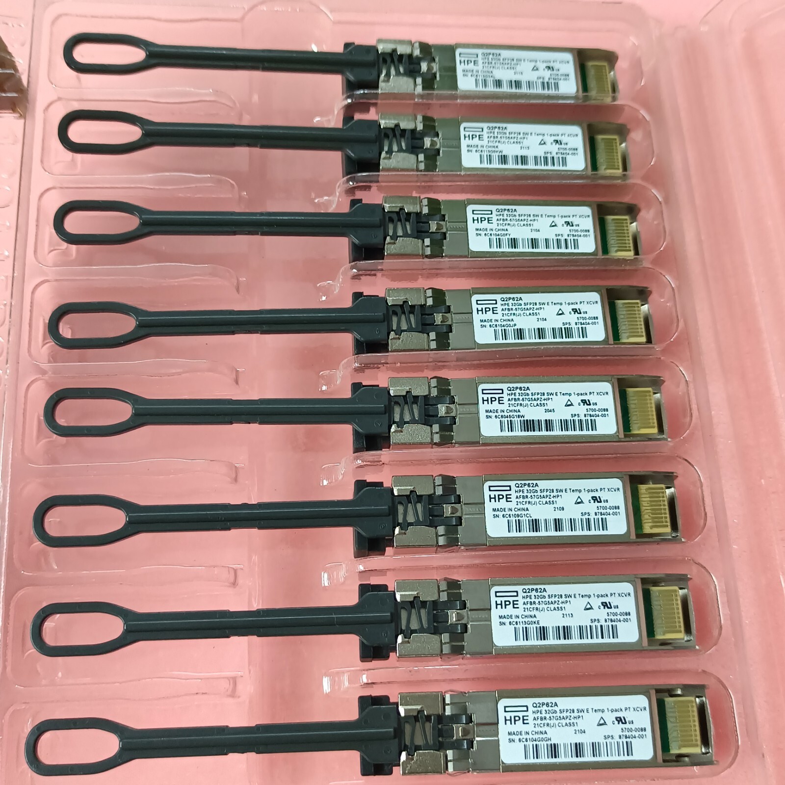 Q2P62A HPE 32G HPE SFP28 SW E-Temp 850nm 1-Pack PT XCVR MMF 878404-001