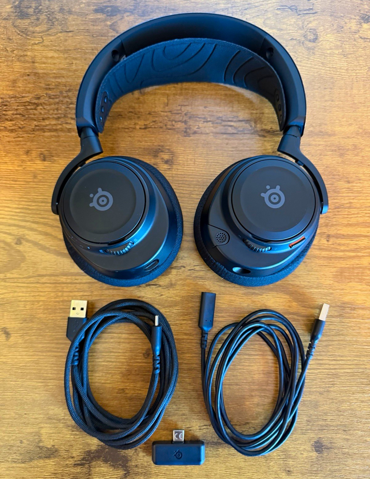 SteelSeries Arctis Nova 7 Wireless RF 2.4GHz Over-Ear PC Headset w/ USB Dongle
