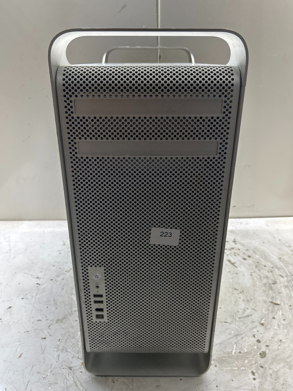 Apple Mac Pro A1186 Intel Xeon Quad-Core 2.8GHz x 2 10GB NO HDD