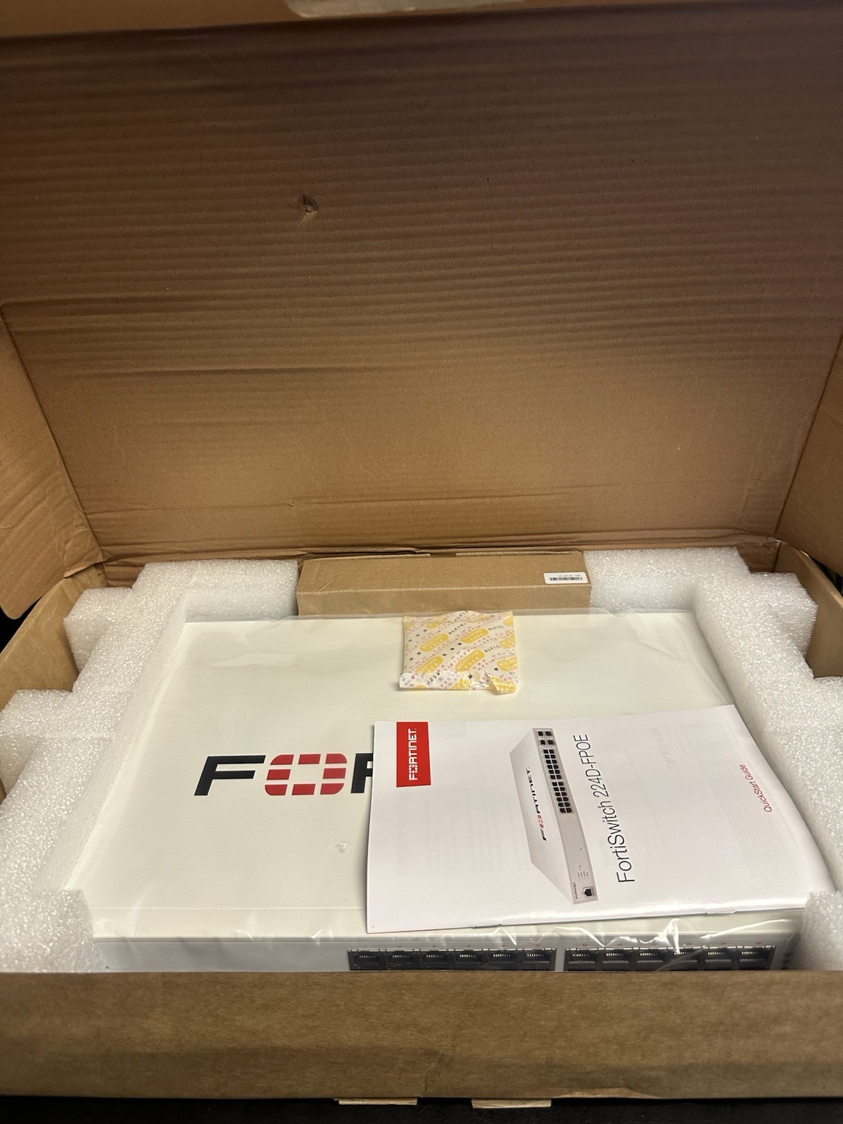 Fortinet FortiSwitch 224D-POE 24-port (New - Open Box -Never Used)