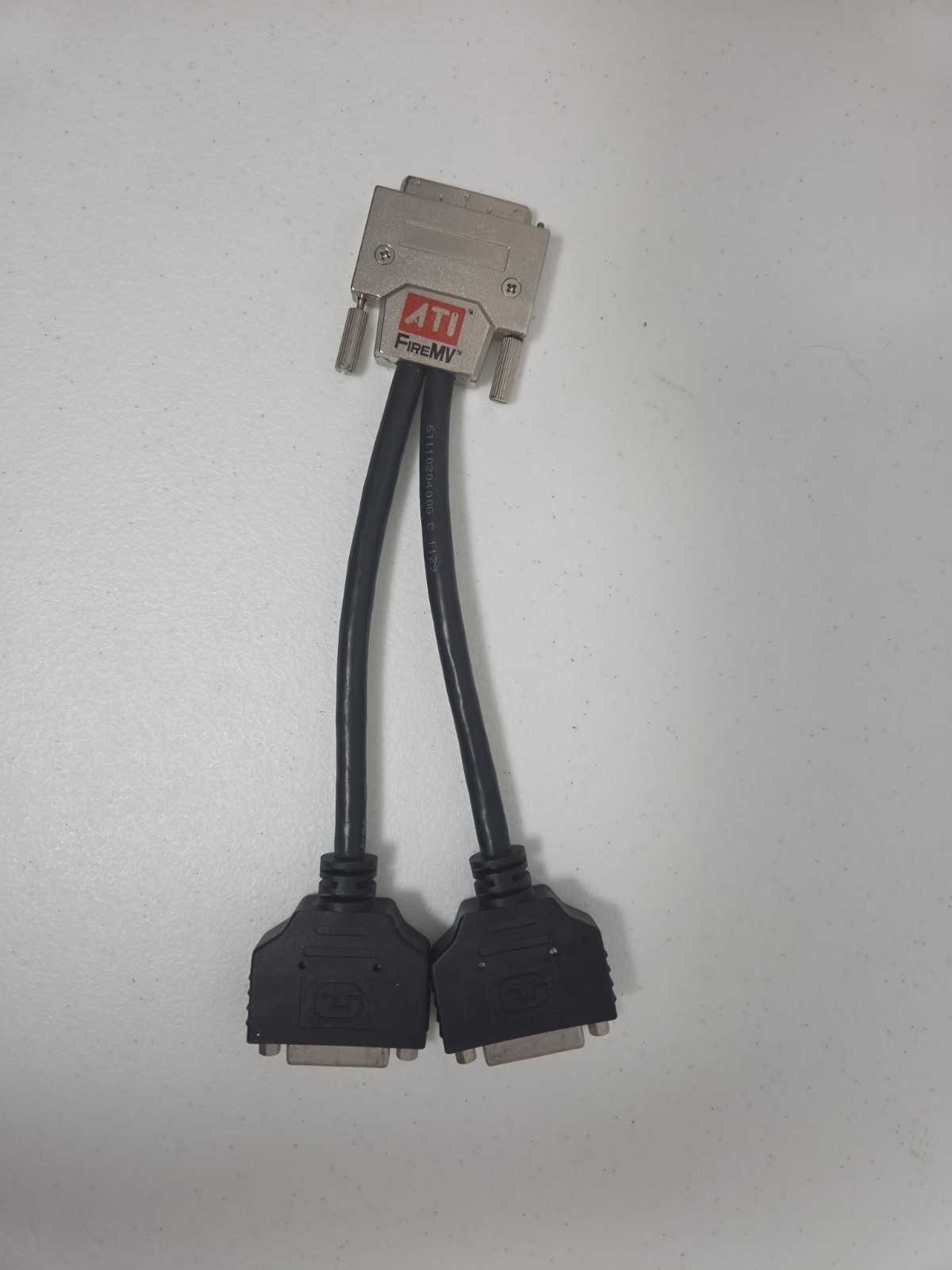 ATi FireMV Splitter Cable  VHDCI to 2 x DVI-D Dual Link Female  6111020400G