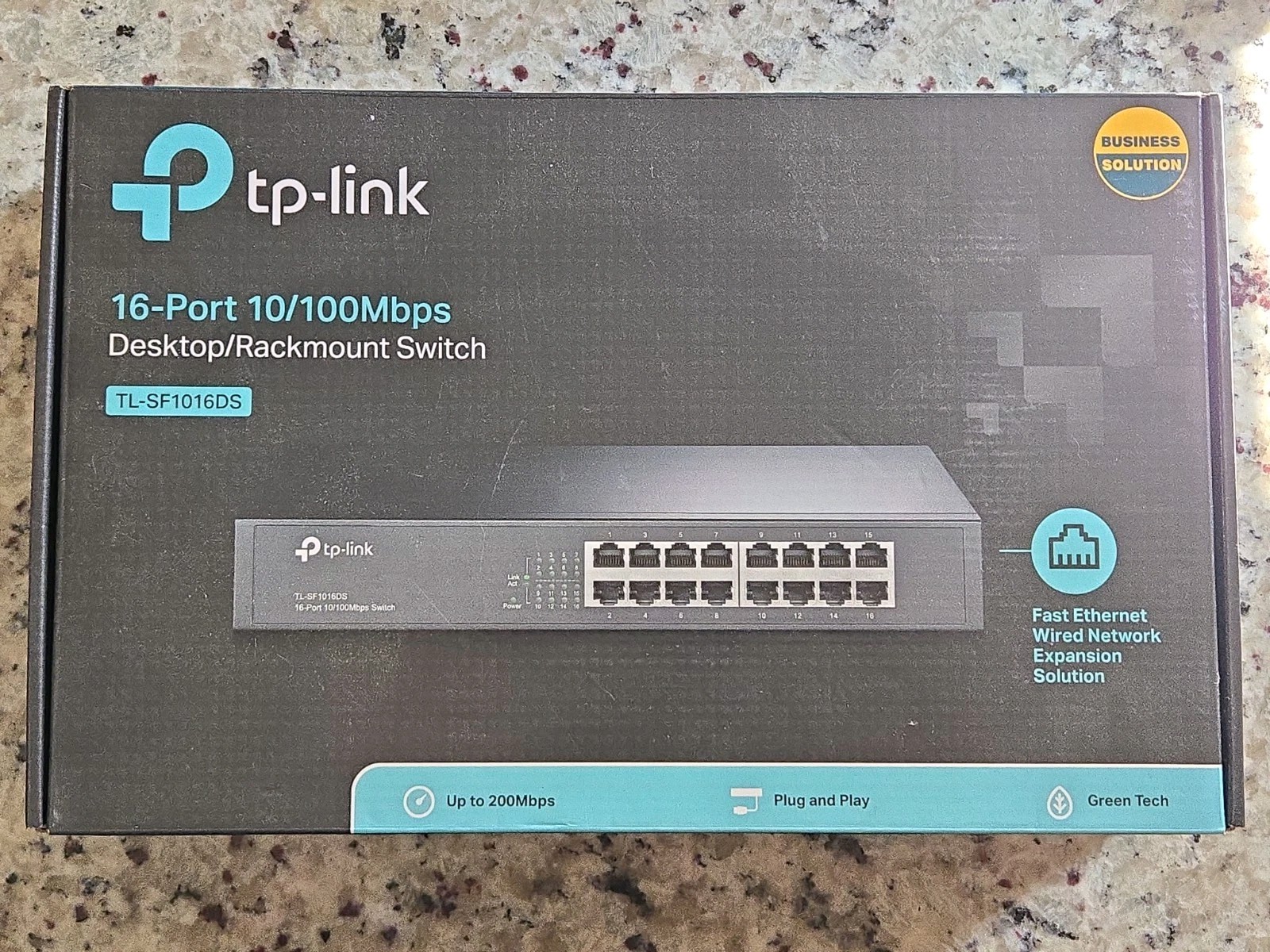 TP-Link TL-SF1016DS 16-Port 10/100Mbps Fast Ethernet Desktop Rackmount Switch