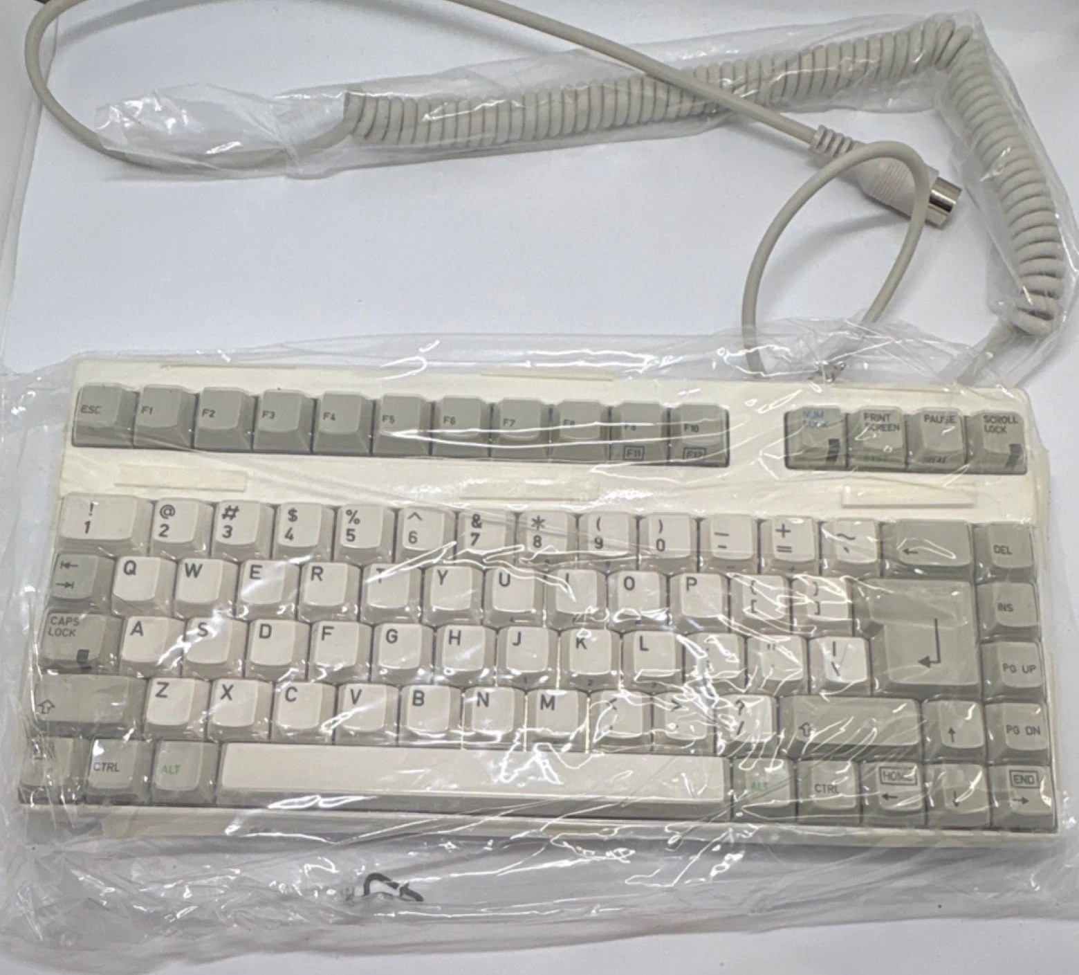 Vintage Marquardt 7065 Mechanical Keyboard QWERTY DIN 5-Pin Beige NOS