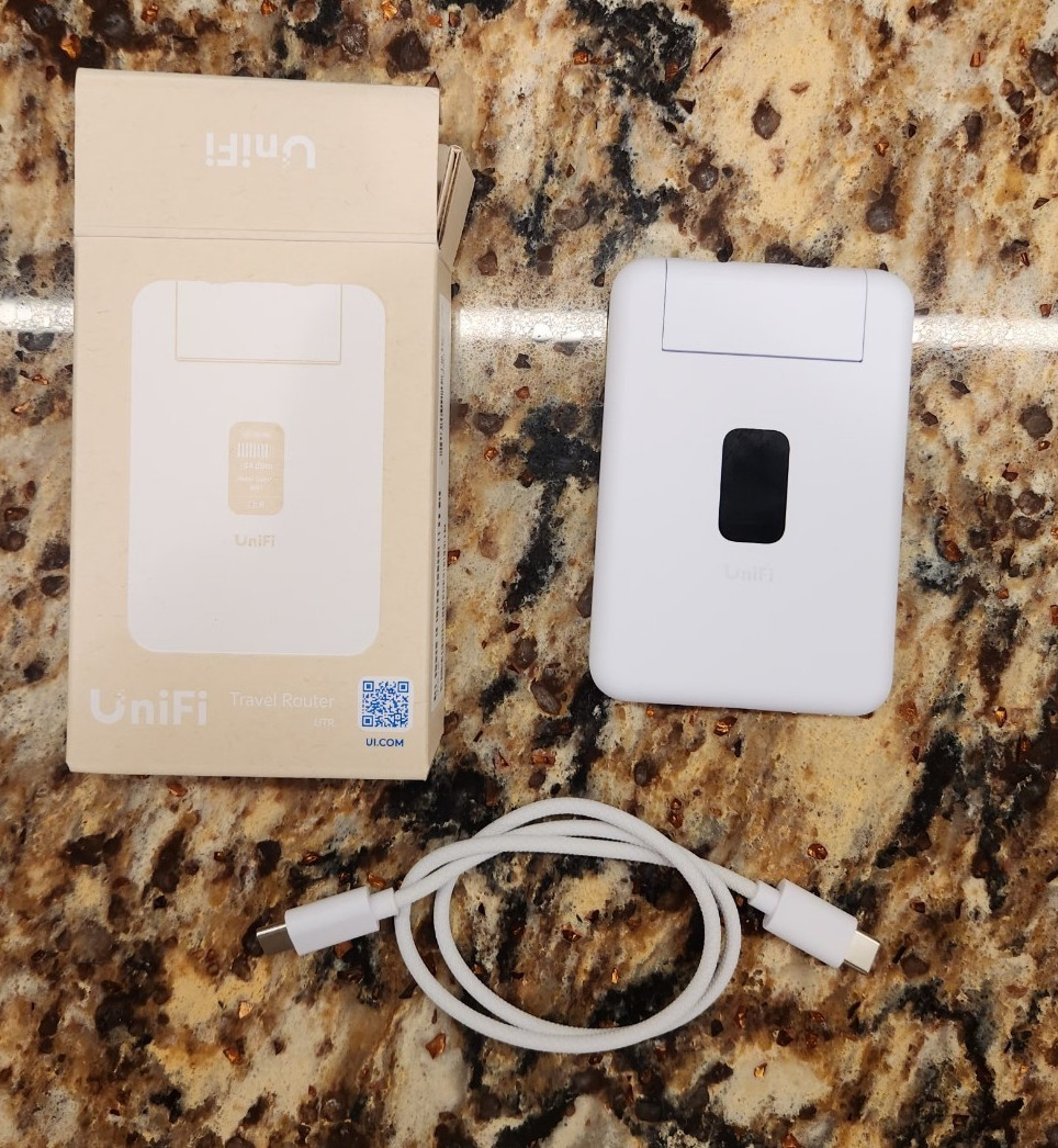 Ubiquiti UniFi Travel Router (UTR) UTR-US White