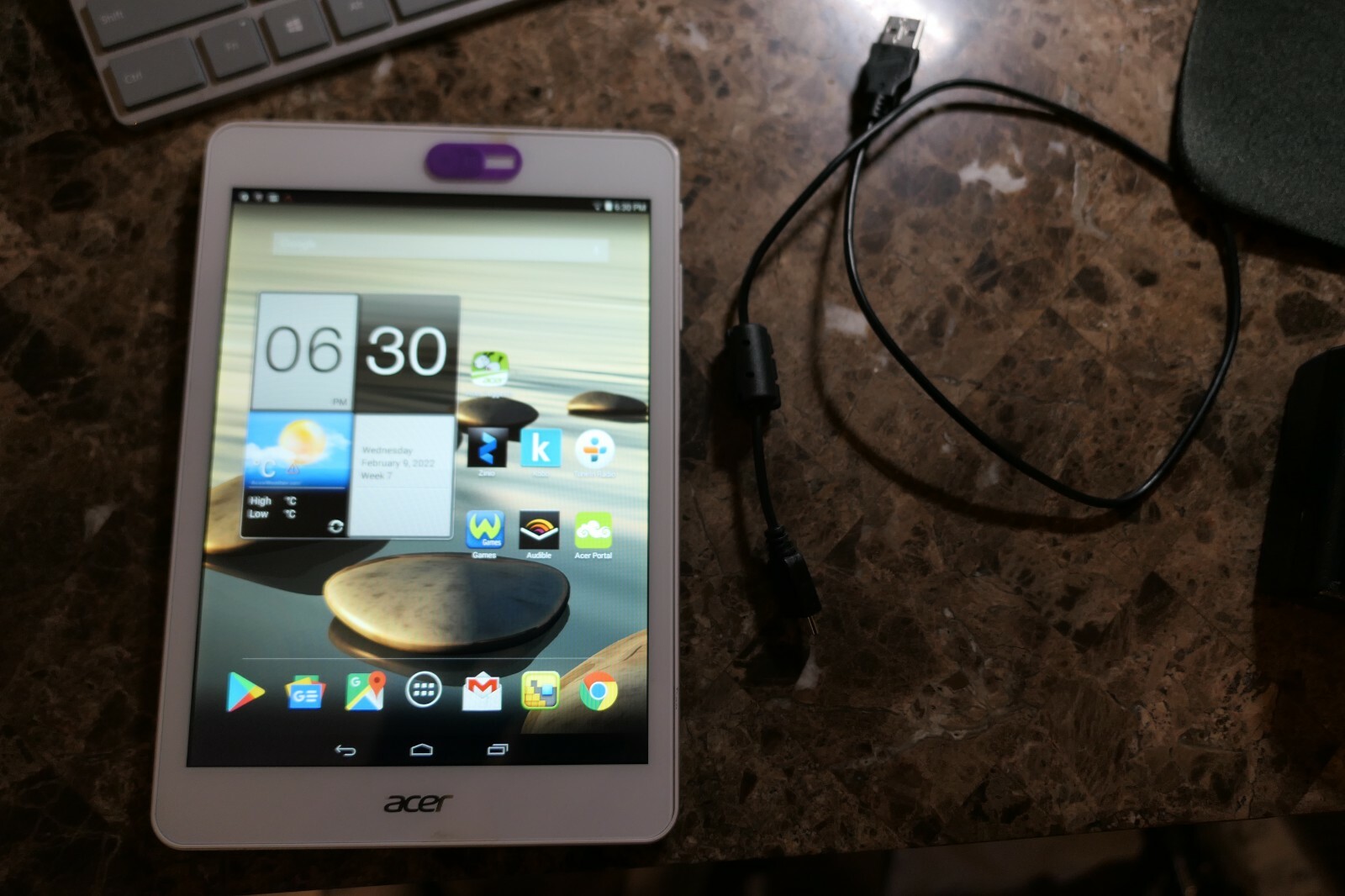 Acer Iconia A1-830-1633 A1311 16GB, Wi-Fi, 8in - Silver