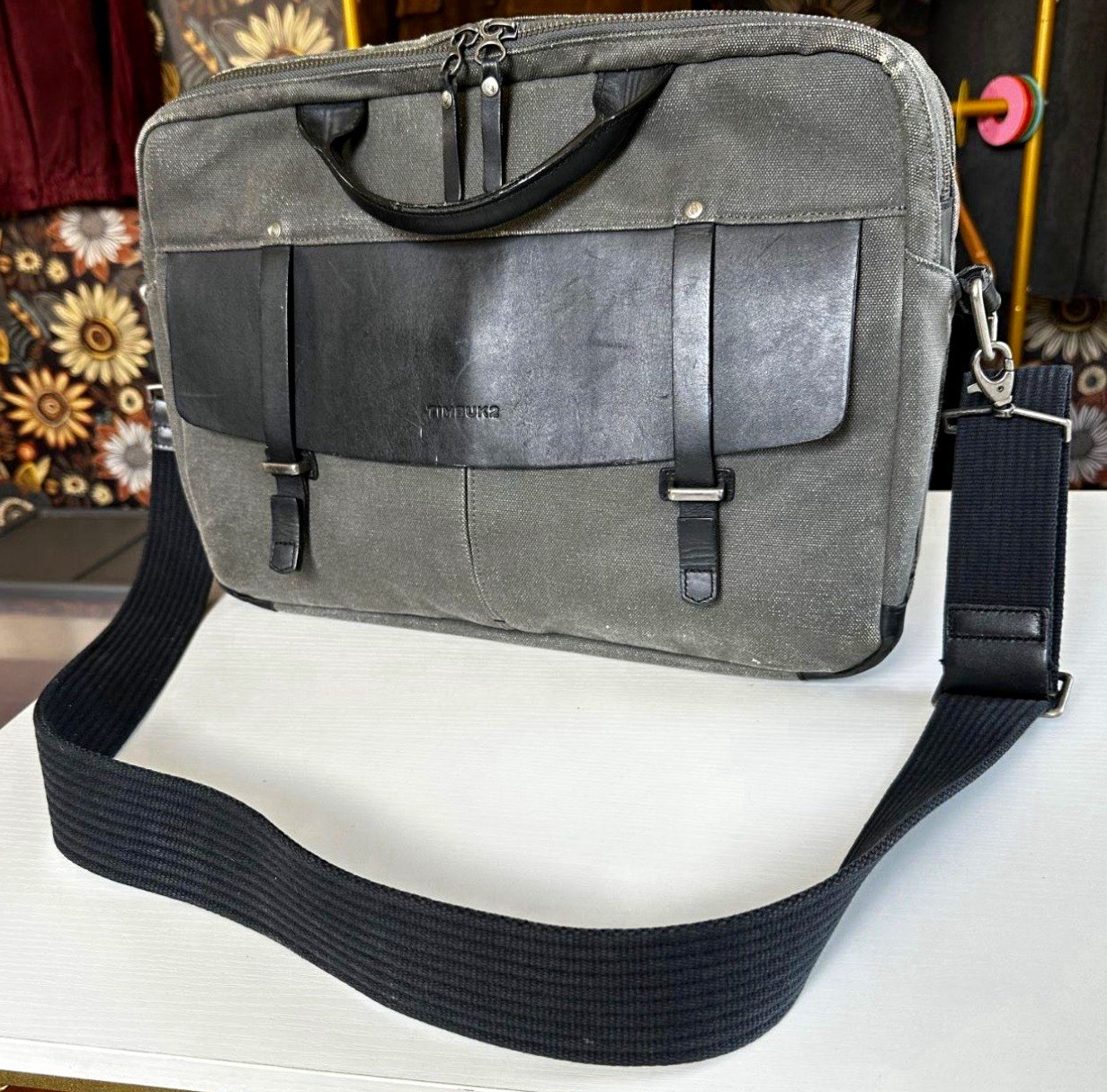 Timbuk2 Distilled Collection Canvas Messenger Bag 15in Padded Gray/Black