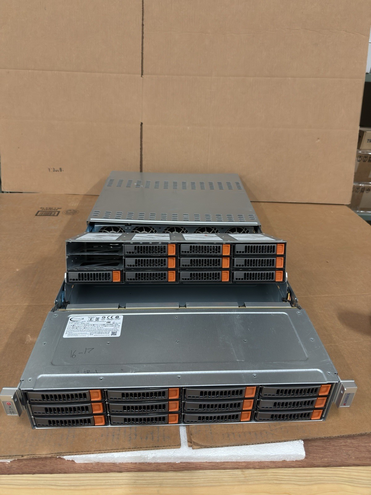 Supermicro 2U 6028R-E1CR24N 24x LFF 2X E5-2620V4| 8X8GB DDR4| 22 Caddies