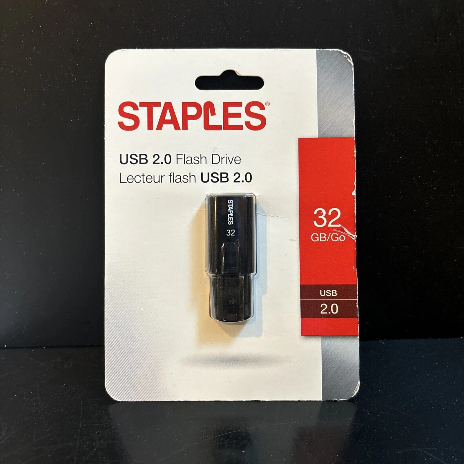 USB 2.0 32GB FLASH DRIVE -- Staples brand, USB 2.0 NEW