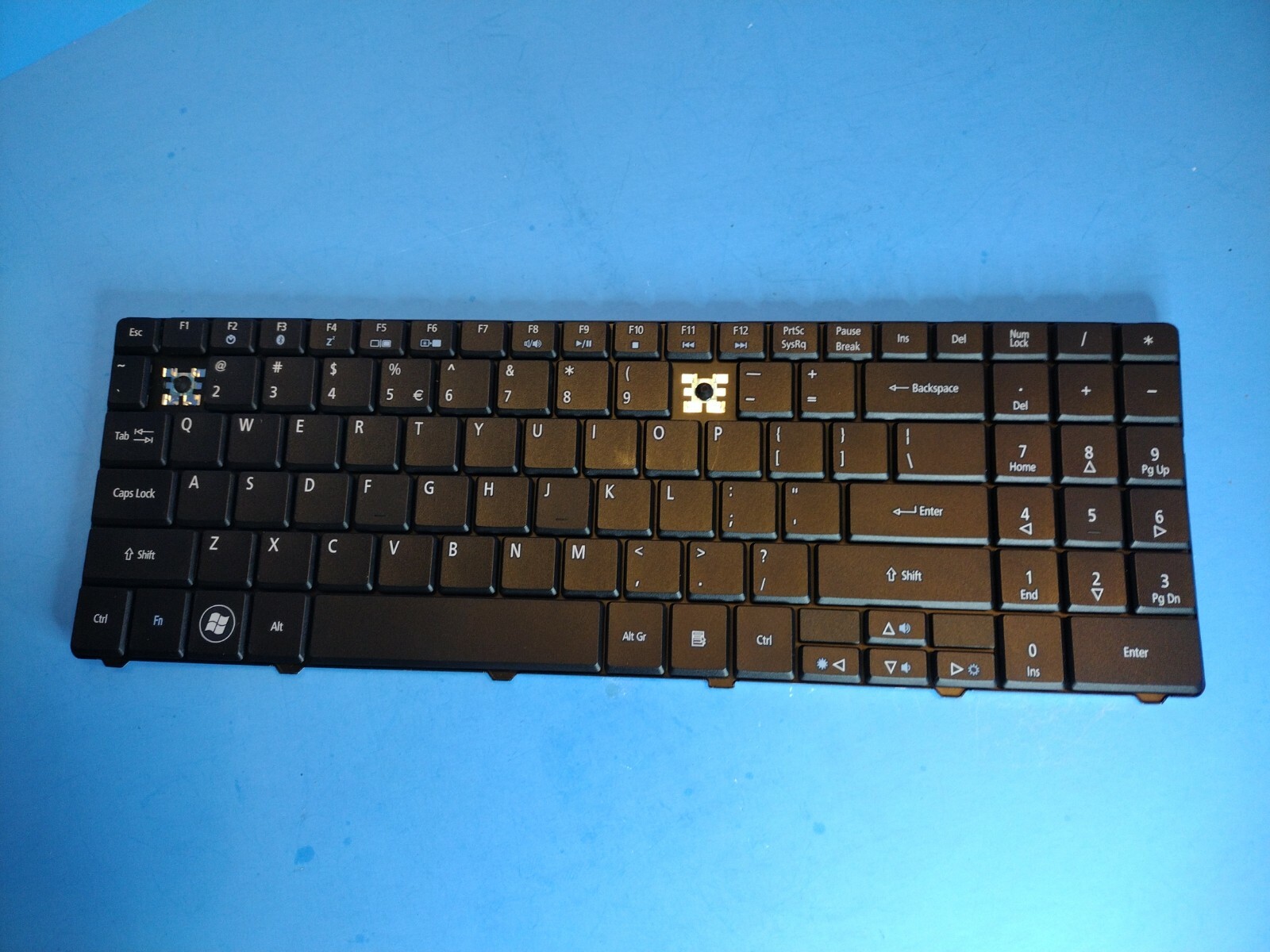 Defective Keyboard Mint Cosmetic Condition w/ Bad/Missing Keys for Arts & Crafts