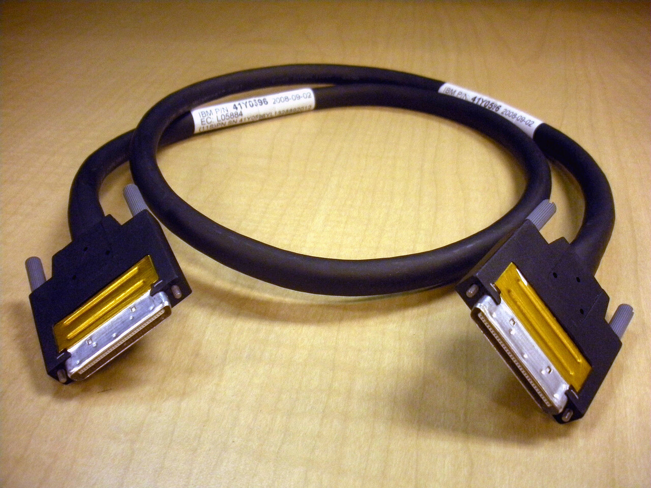IBM 2124-9406 41Y0596 EXP24 Cable 1 Meter