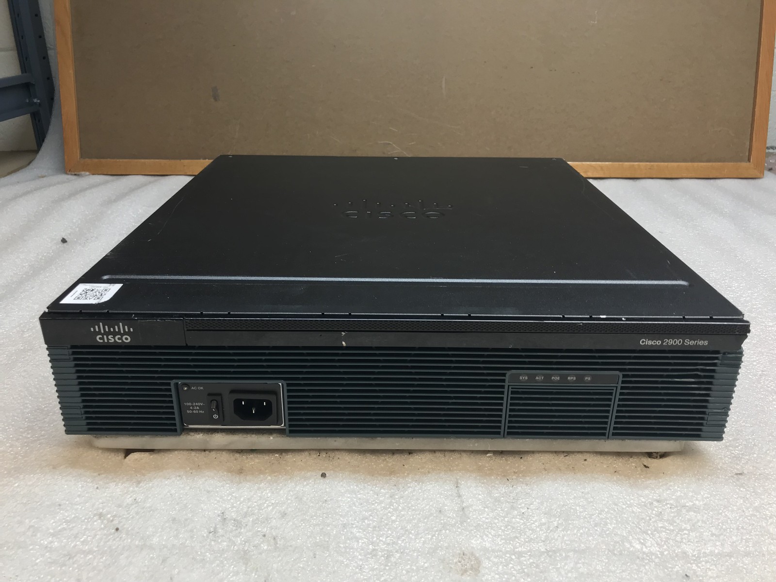 Cisco2921-V/K9 3 Port Voice Bundle Gigabit 1 SFP Router 512MB/256MB