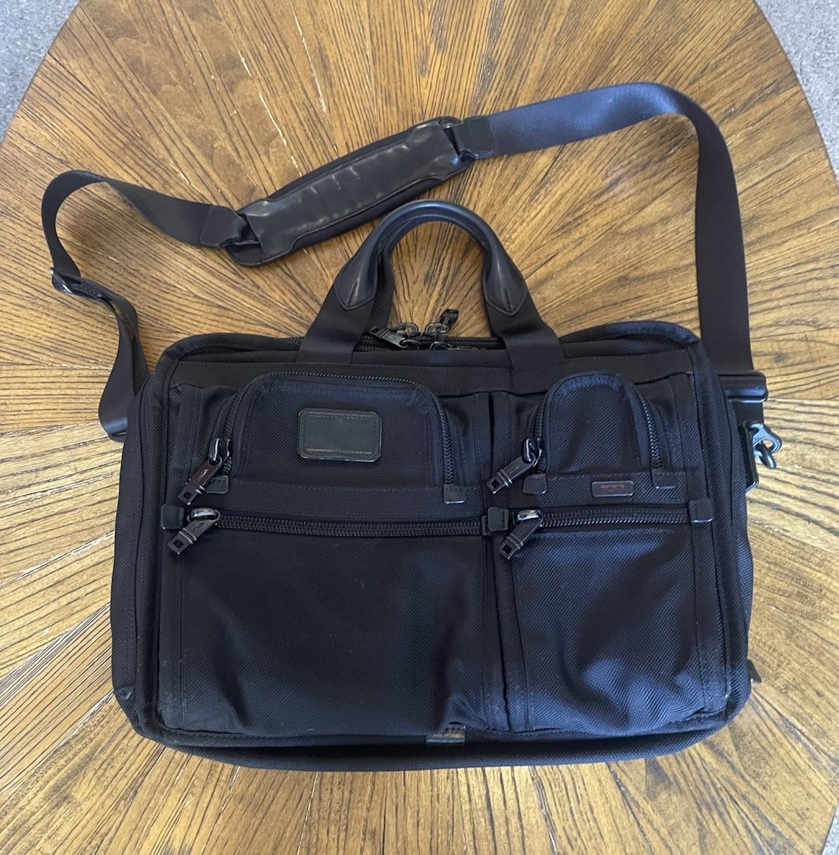 Tumi T-Pass Black Nylon Padded Laptop Briefcase Bag Shoulder Strap 15 in