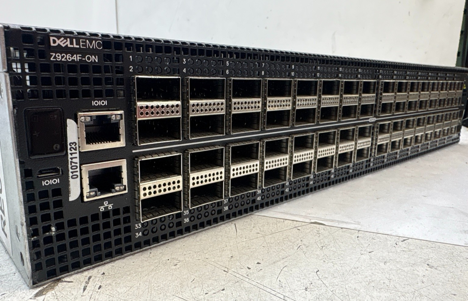 Dell EMC Z9264F-ON 64-Port 100GbE QSFP28 Network Switch Parts Repair t8e16
