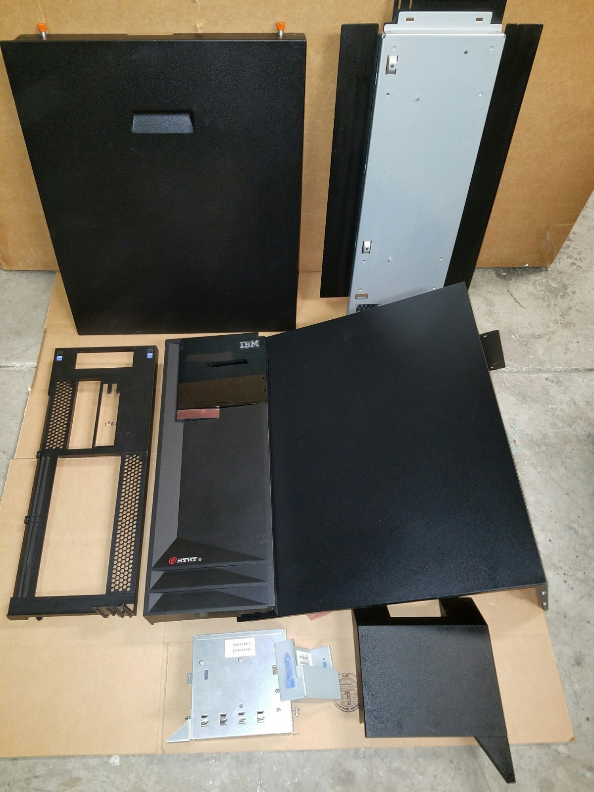 IBM 7885-9406 9405 7919-701X 520 525 515 Deskside Kit Convert rack mount unit 