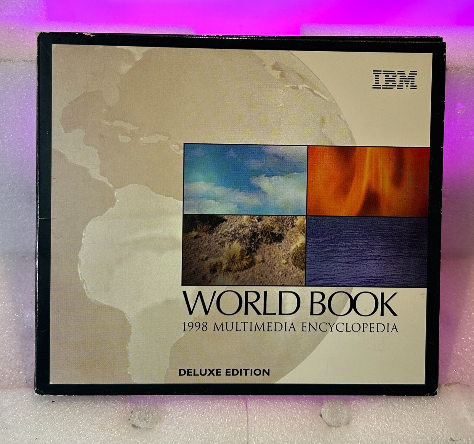 World Book 1998 Multimedia Encyclopedia Deluxe Edition (CD, IBM) W/ Case, Tested