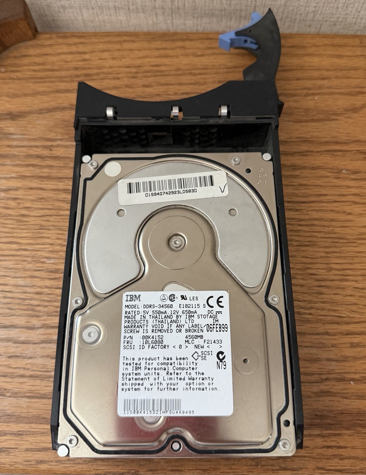 Vintage IBM Ultrastar 4.5GB SCSI HDD 00K4152 Hot Swap Drive with Caddy 1999
