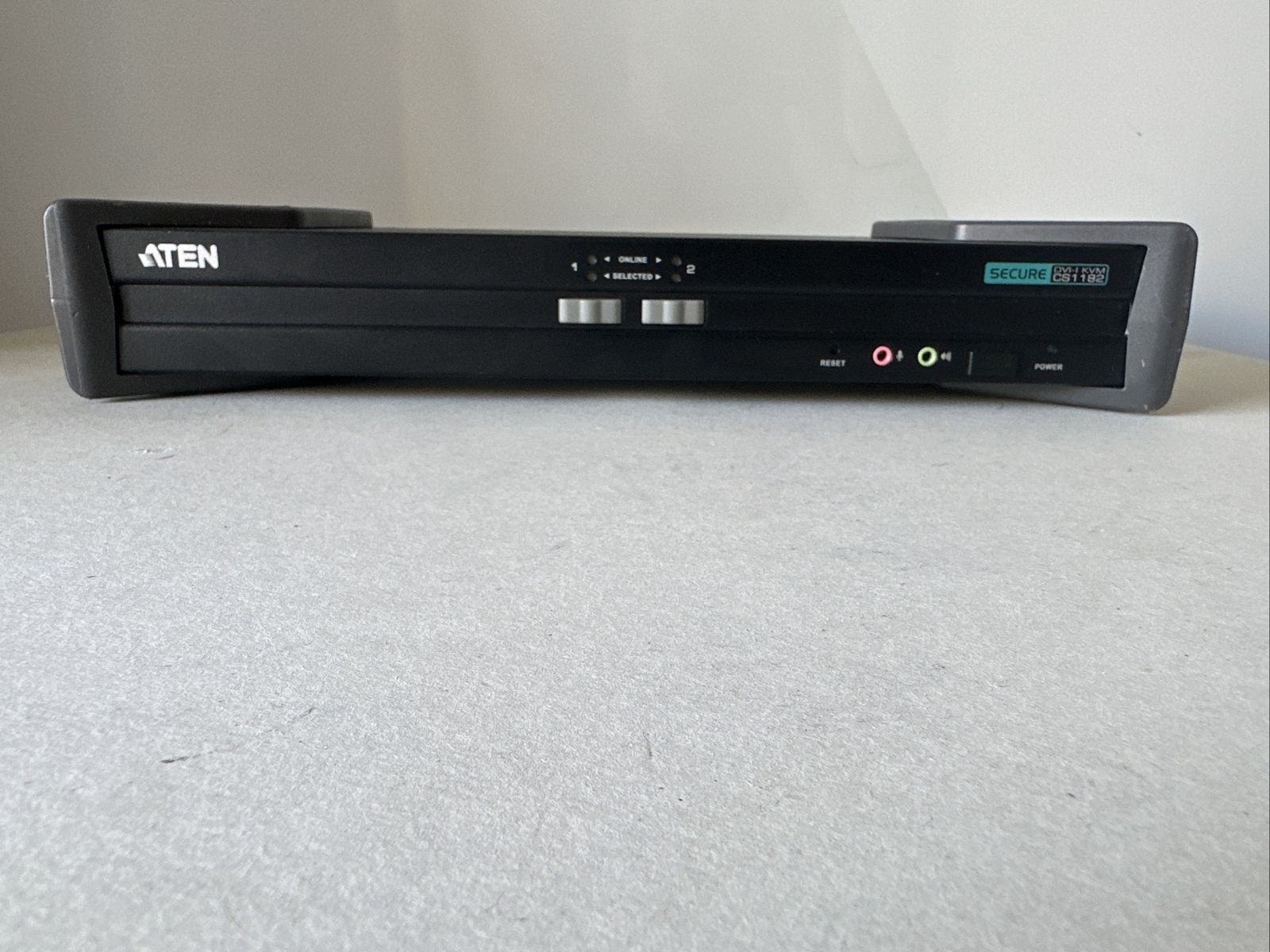 Aten CS1182 Dvi- KVM Secure Switch 2-fach Display Port USB Audio Black