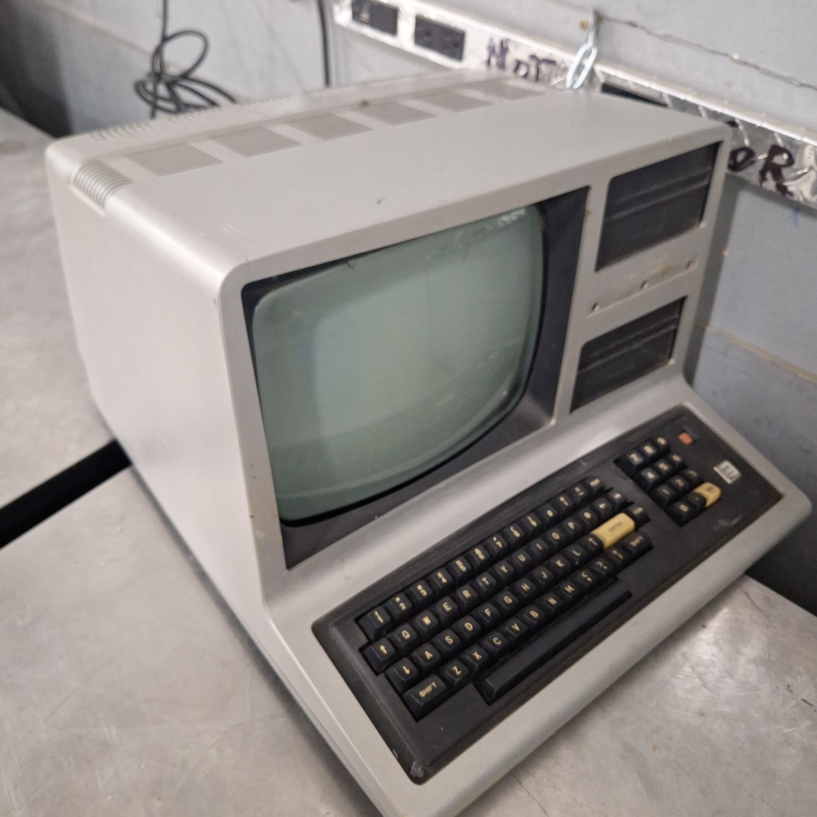 Tandy Radio Shack TRS-80 Model III - Mikrocomputer for parts