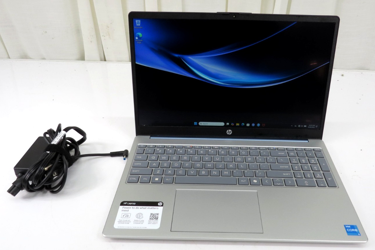 HP 15.6" Laptop 15-fd0130wm Core i3 1.80GHz 8GB RAM 256GB SSD Win 11 Blue