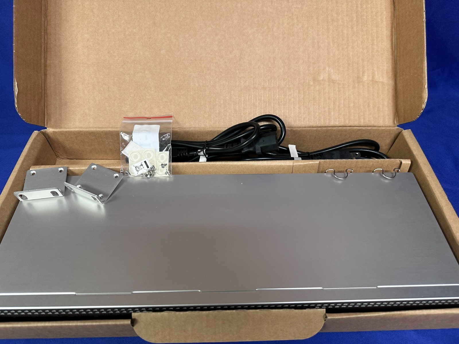 MikroTik RB1100AHx4 RB1100x4 13-Port Gigabit Router 1U Rackmount NEW