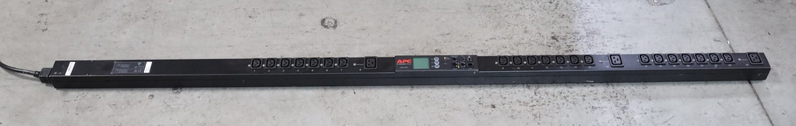 APC AP8959NA3 Rack PDU 2G Switched ZeroU 20A 208V 21xC13 3xC19 L6-20P