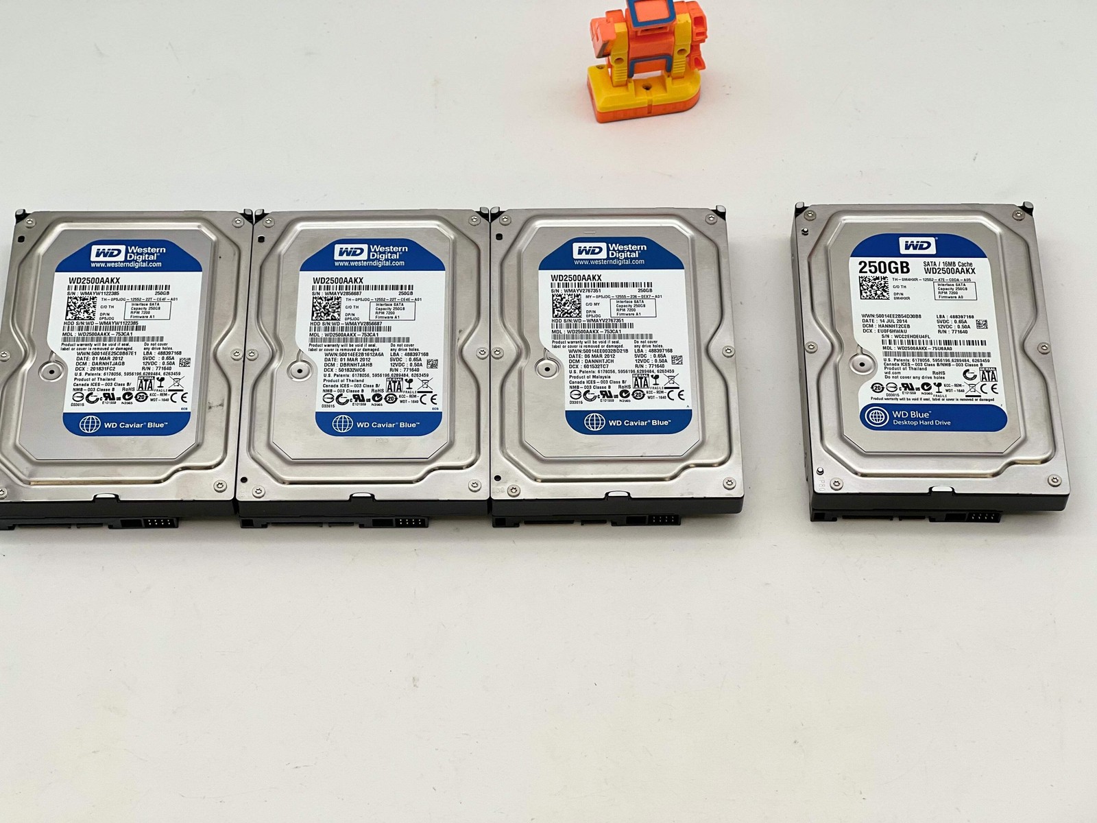 Western Digital (x3) WD2500AAKX-753CA1, (x1) WD2500AAKX-75U6AA0 250GB Hard Drive