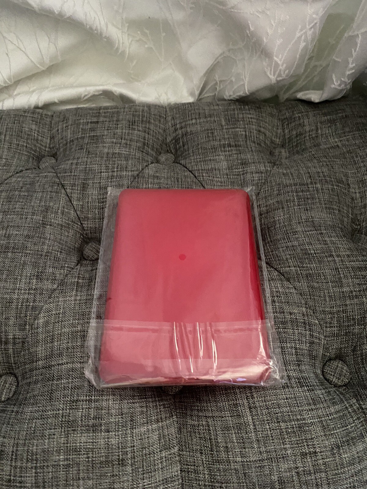 New NuPro Protective Comfort Grip for Kindle - Pink