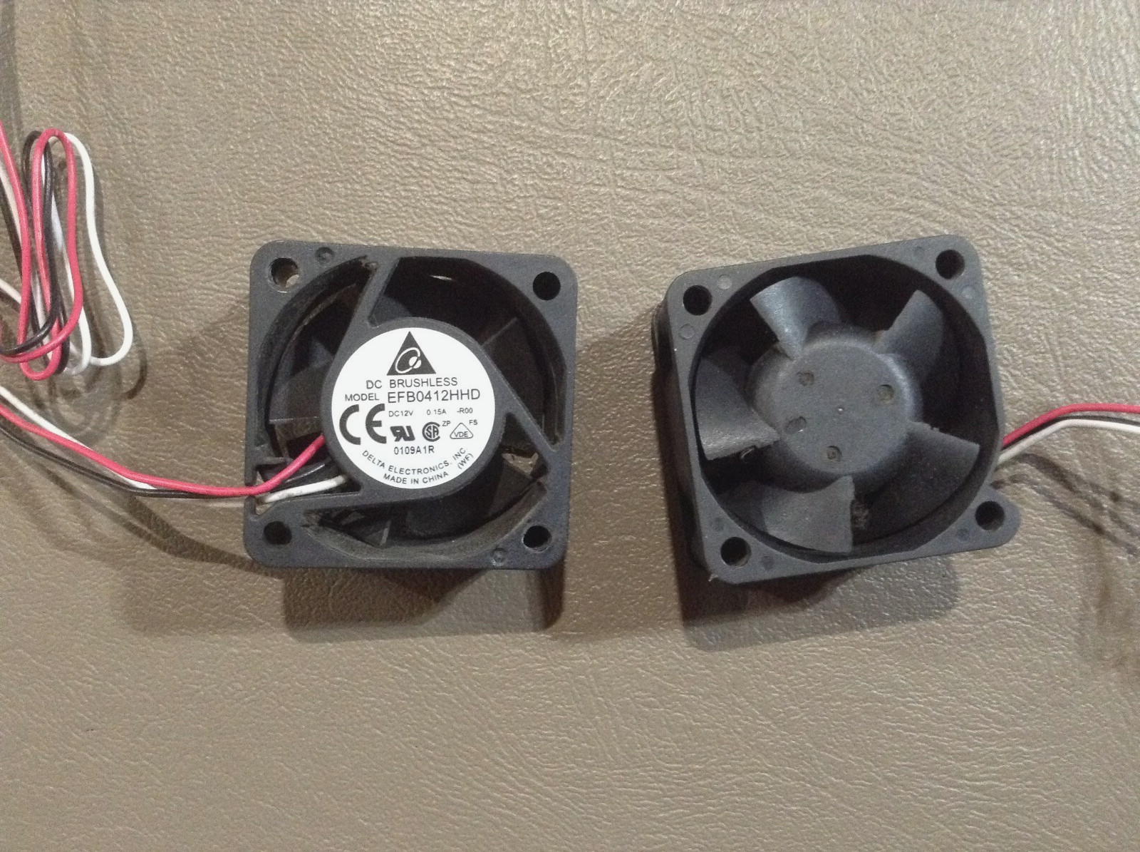 2PCS DELTA EFB0412HHD BRUSHLESS 12VDC ELECTRICAL FANS 0.15A 3-WIRE 1-5/8" SQUARE