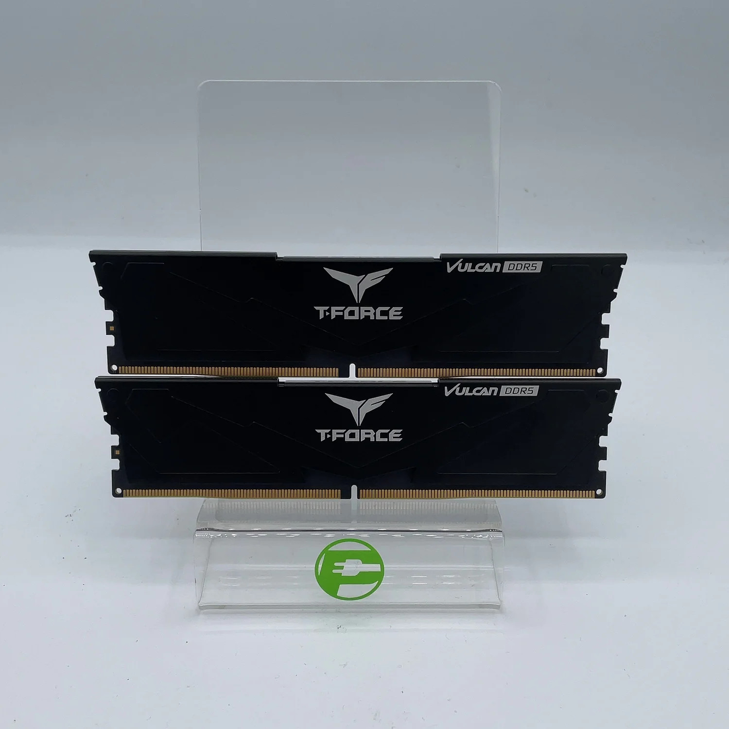 TEAMGROUP T-FORCE Vulcan DDR5 16GB (2x8GB) 5600MHz UDIMM FLBD58G5600HC40BBK