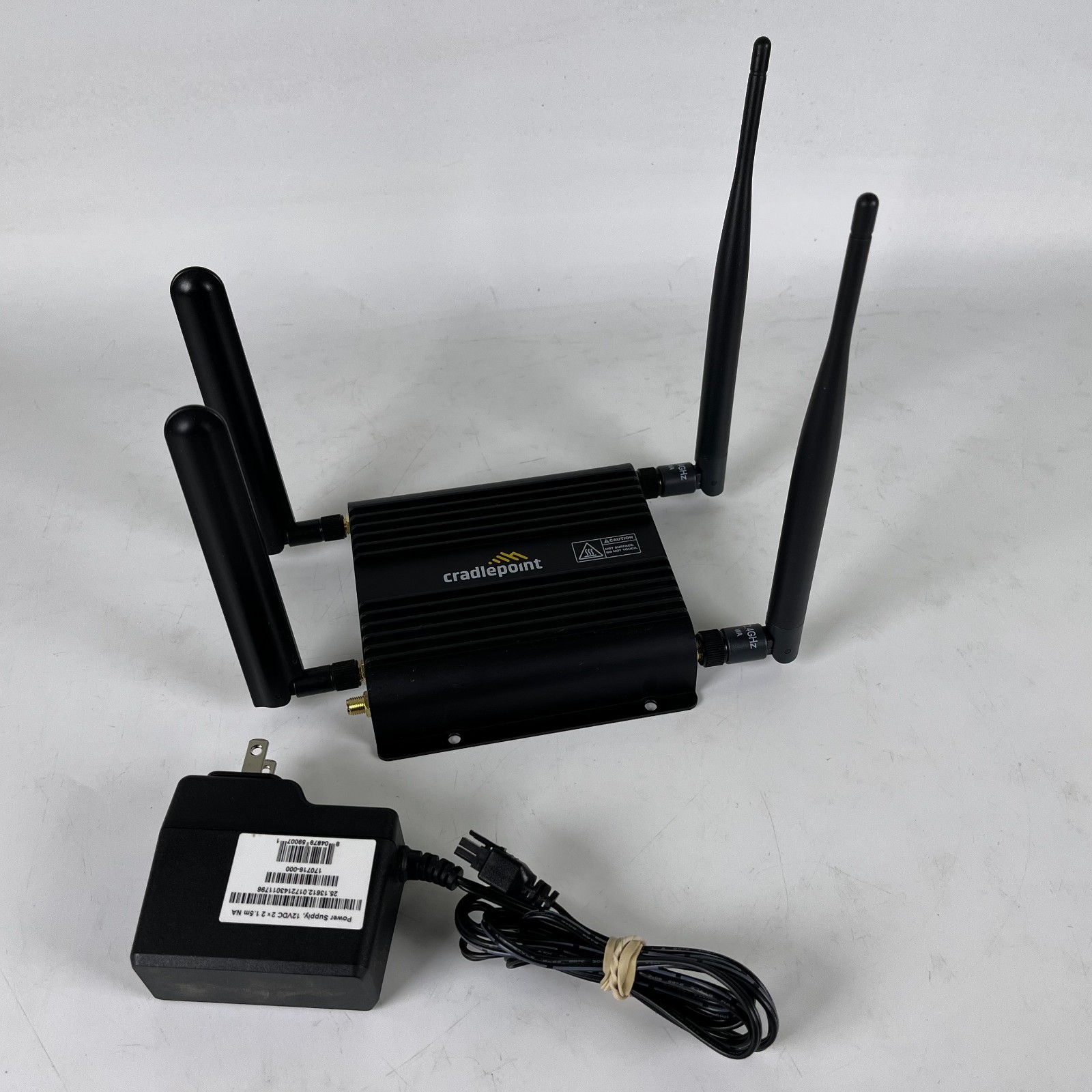 CRADLEPOINT IBR600C-150M-D S5A902A 2-Ports Wireless Router