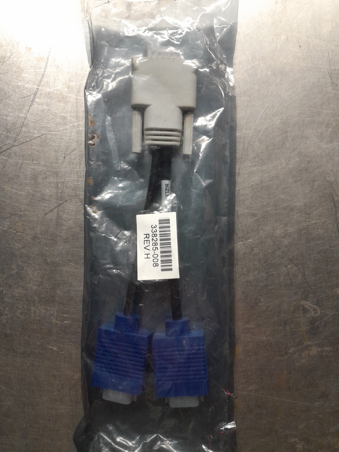 HP INVENT 338285-008 DUAL VGA Y SPLITTER CABLE REV. H BIZLINK 12 50