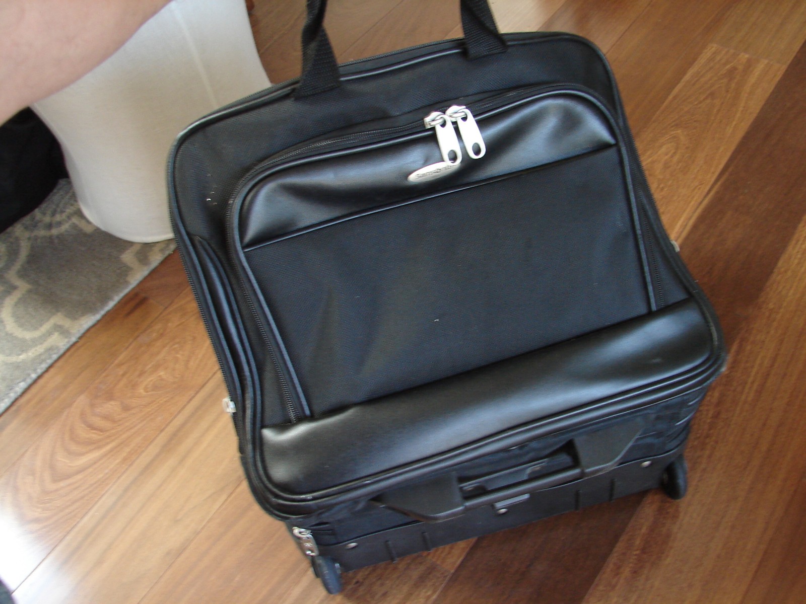 Samsonite Black Rolling Business Briefcase Carry On Luggage Laptop Travel Bag