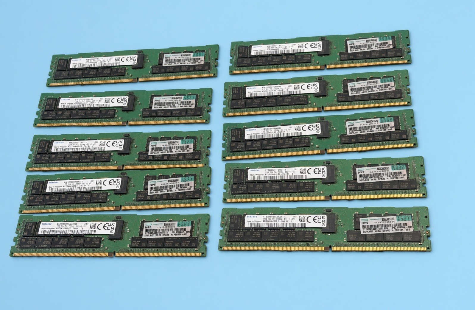 320GB (10 X 32GB) 3200MHz ECC Samsung M393A4K40EB3-CWEBY 2Rx4 PC4-3200AA