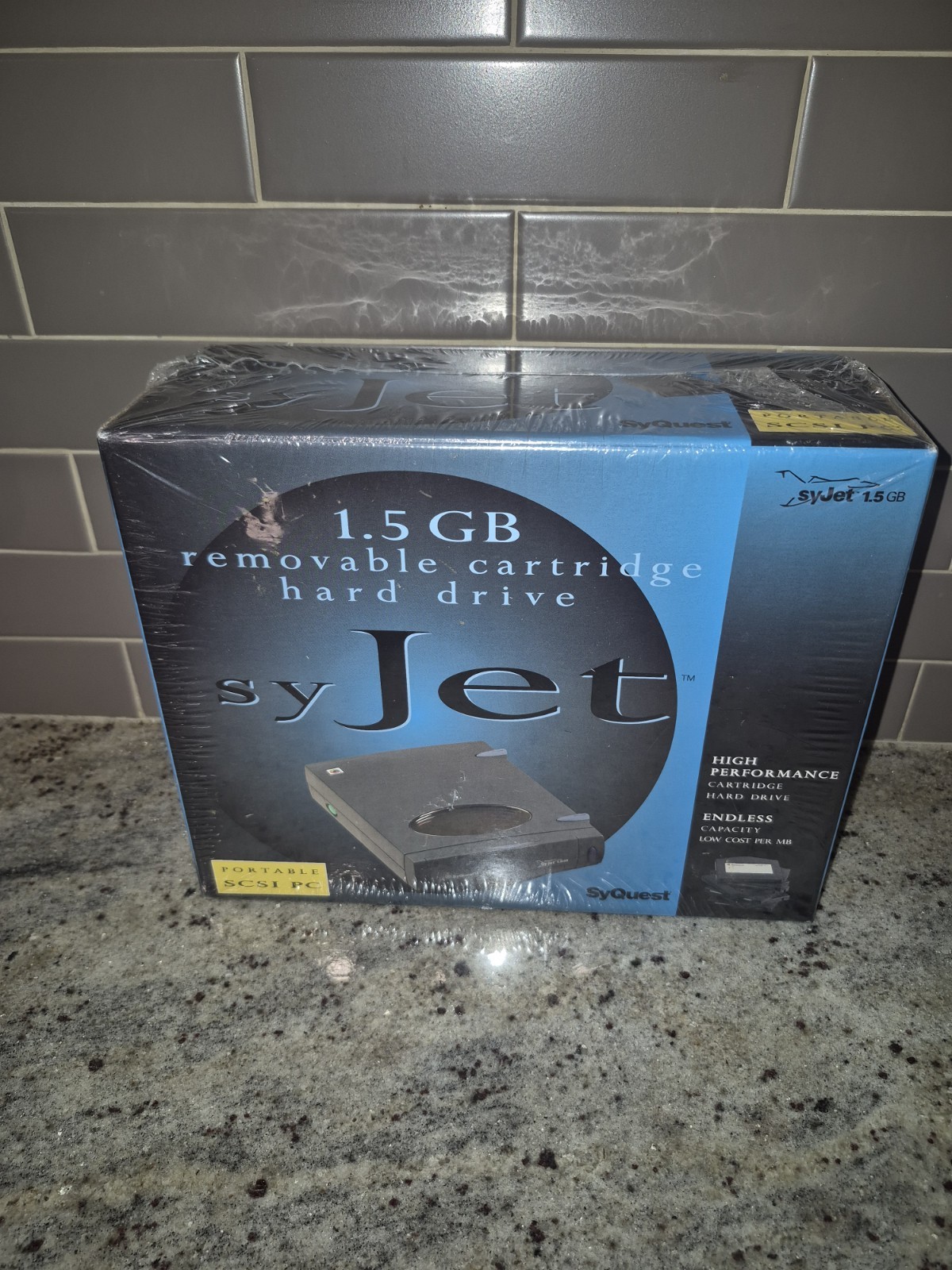 Vintage SyQuest SyJet 1.5GB Removable Cartridge Hard Drive SCSI PC NEW SEALED