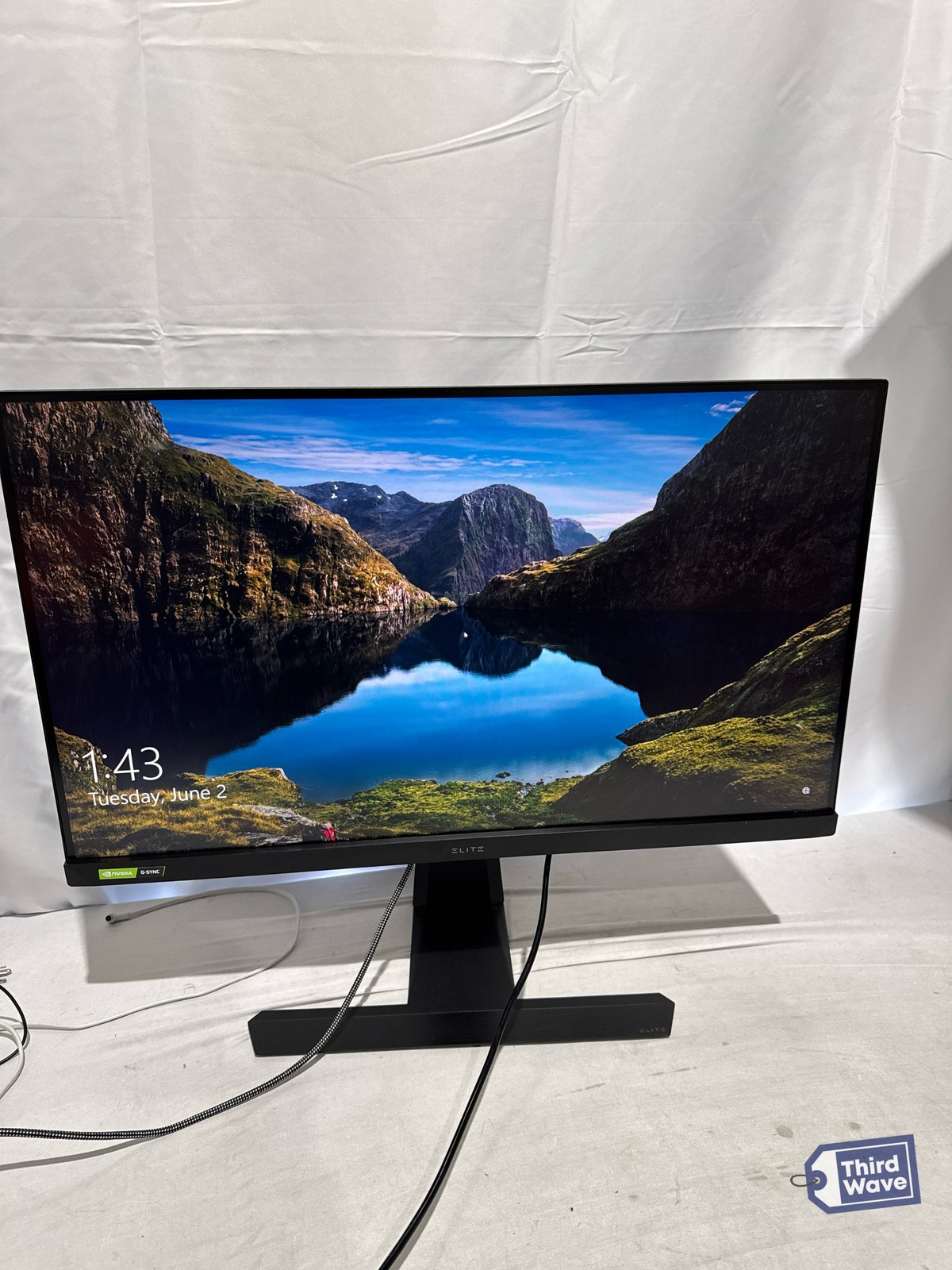ViewSonic ELITE XG320Q 32in LCD 165Hz 0.5ms G-SYNC Gaming Monitor with HDR (1)