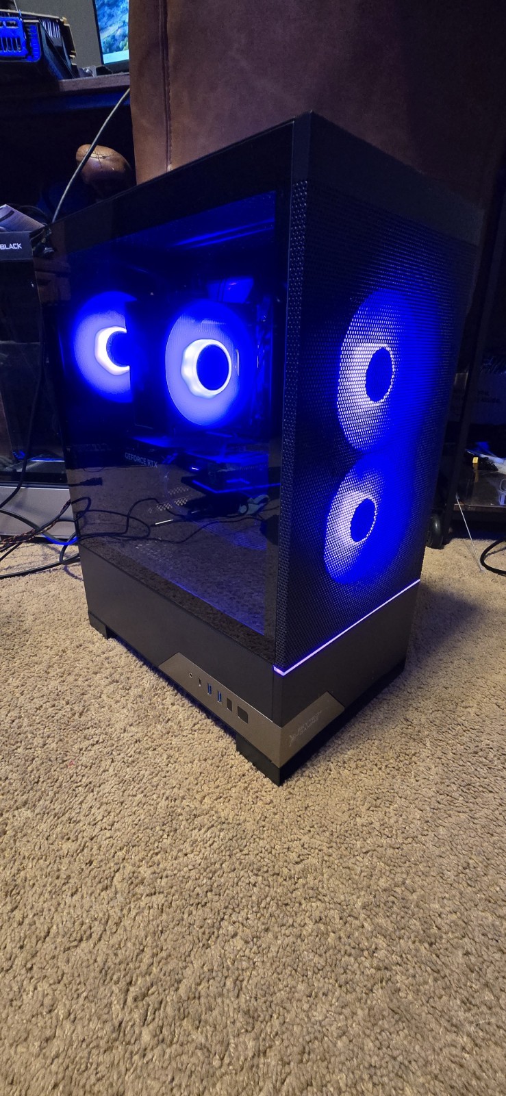  Gaming Desktop Ryzen 7 5700 RTX 5050 16GB 954GB SSD W11