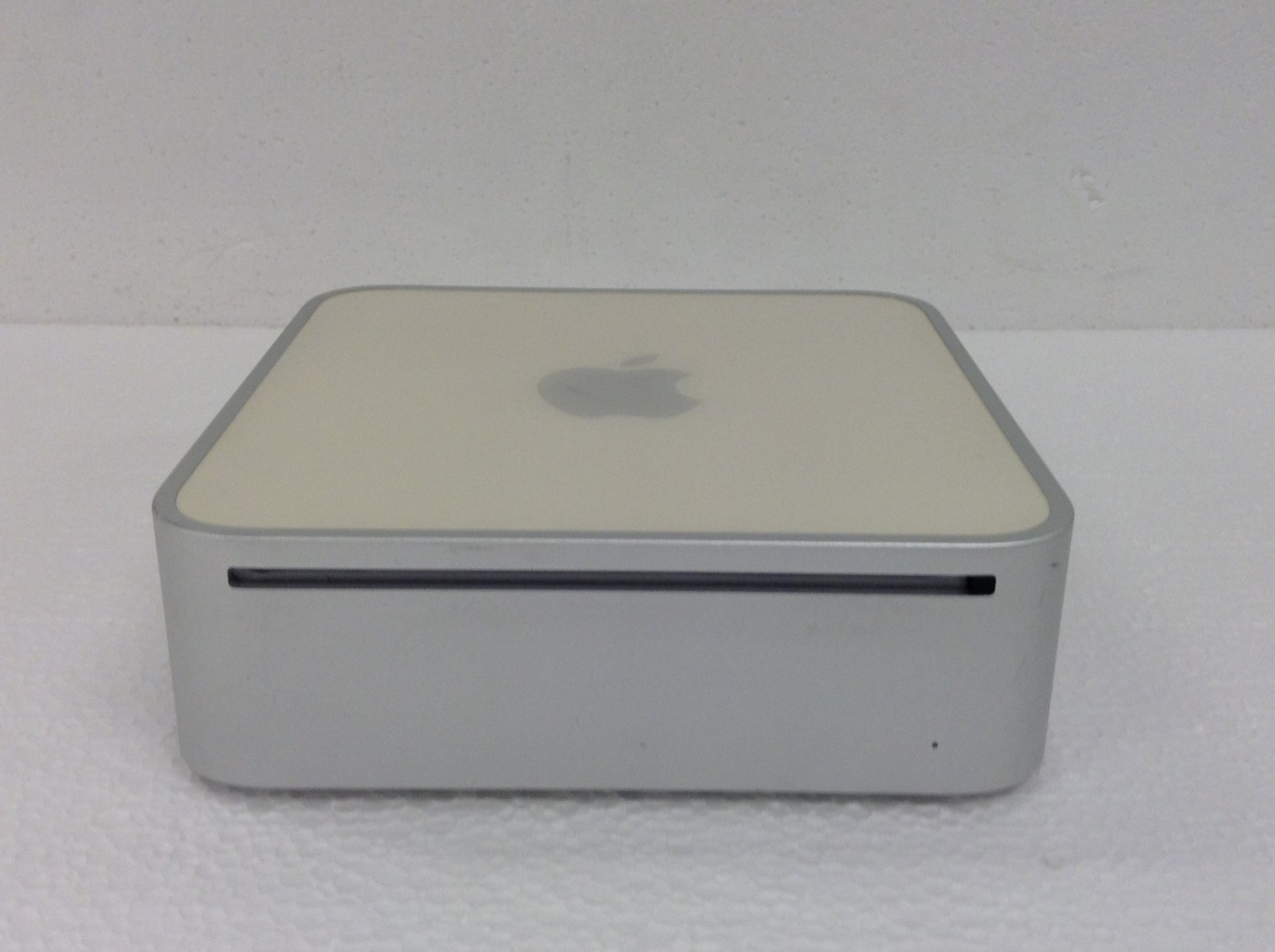 Apple Mac Mini A1176 Core 2 Duo 1.83GHz 2GB RAM 80GB WiFi CD-RW 2007 