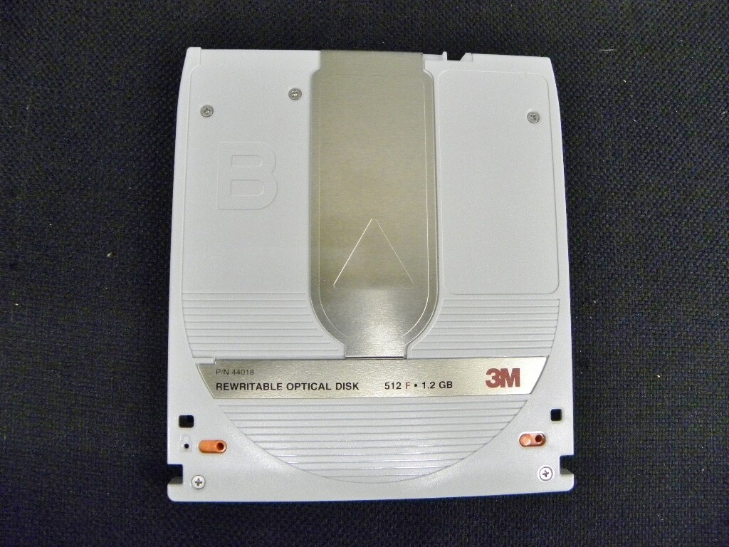 New NOS Lot of 31 3M Rewritable Optical Disk p/n 44018 512F 1.2GB MINT