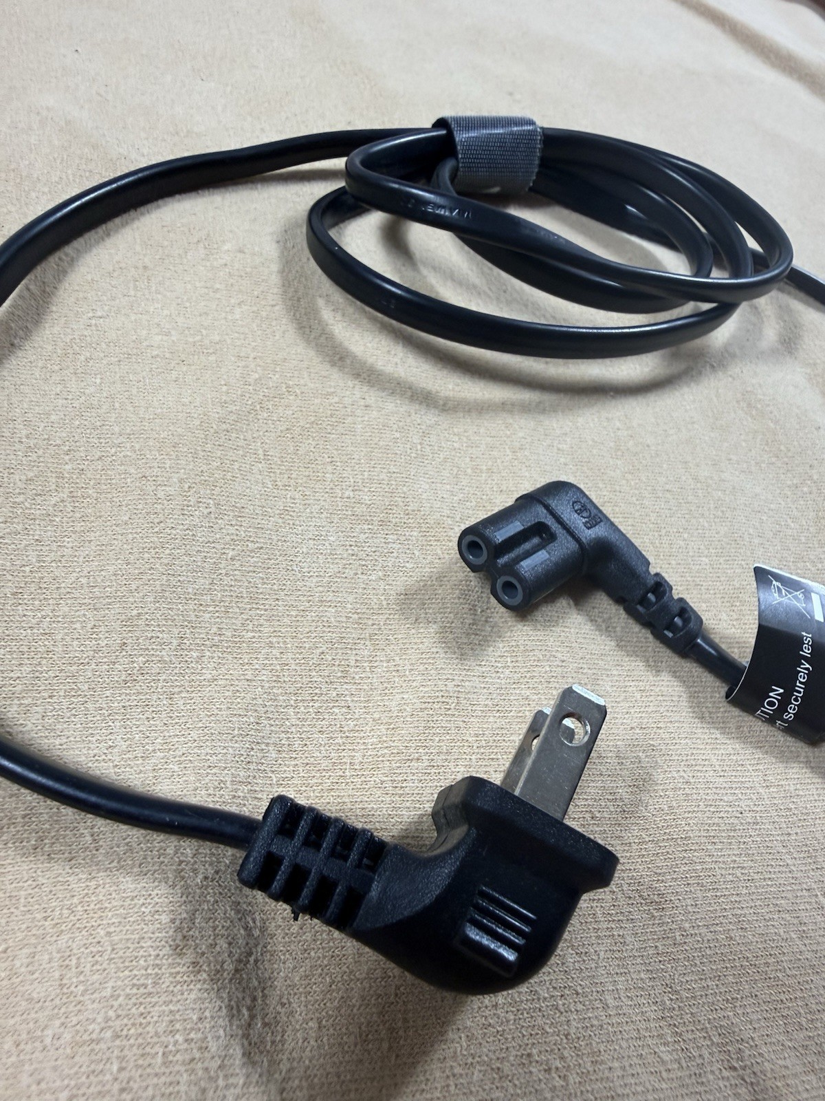 2-Prong Right Angled Figure 8 Power Cord 18AWG NISPT-2 C7 TV Cable CSA 211586 5’
