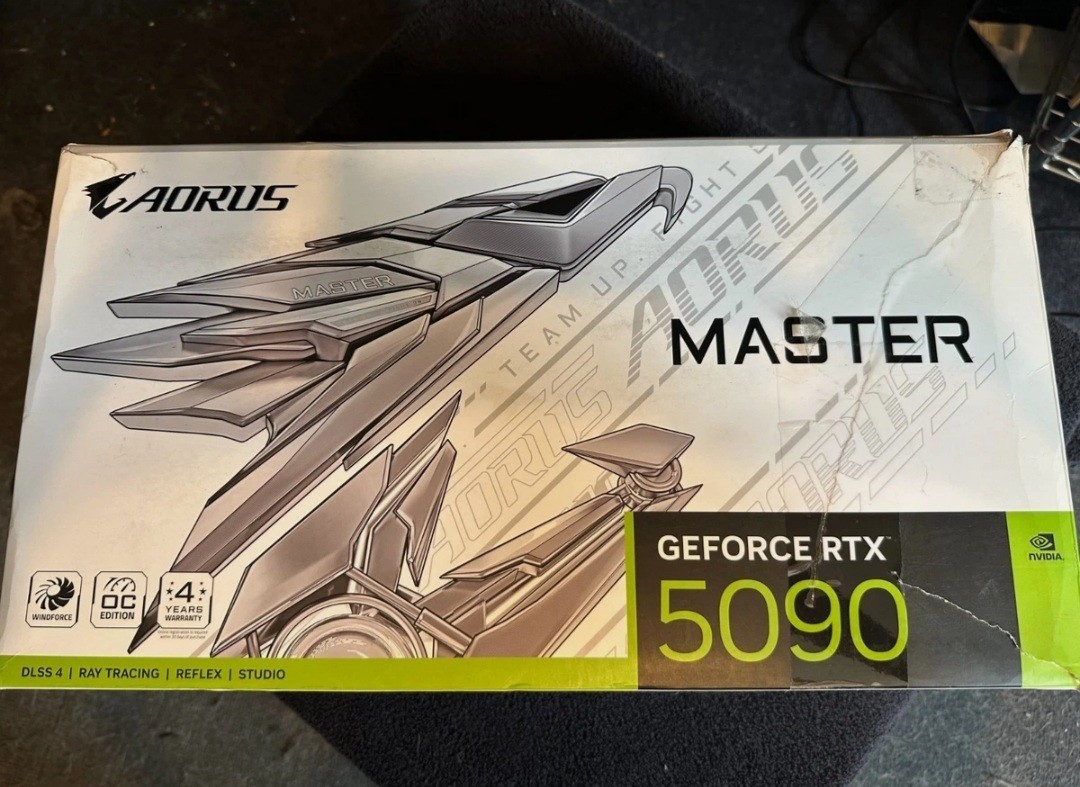 Read description|aorus geforce rtx 5090 master ice: