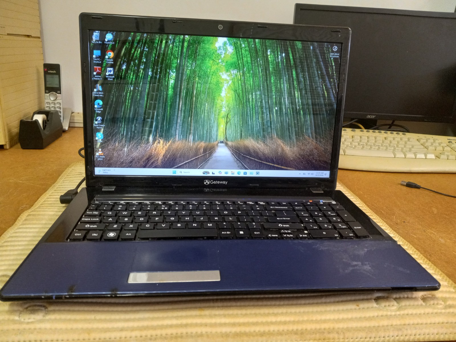 Gateway NV79C55u Windows 11 17.3" Intel Core i5 2.10GHz 8GB Ram500GB Hard Drive